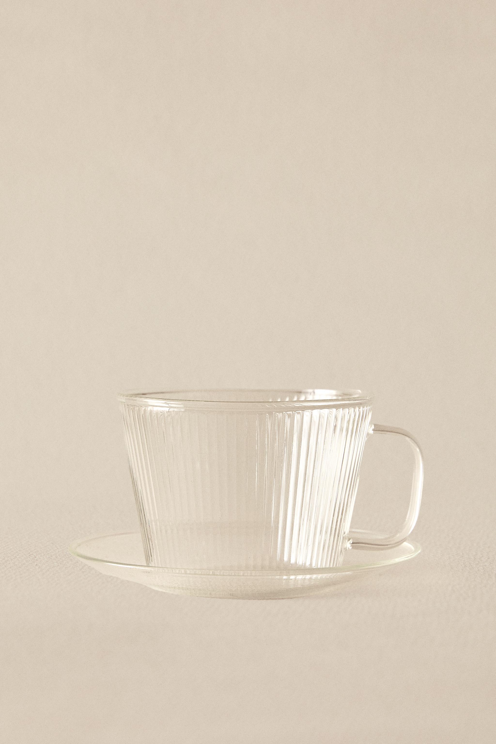 BOROSILICATE GLASS TEACUP AND SAUCER