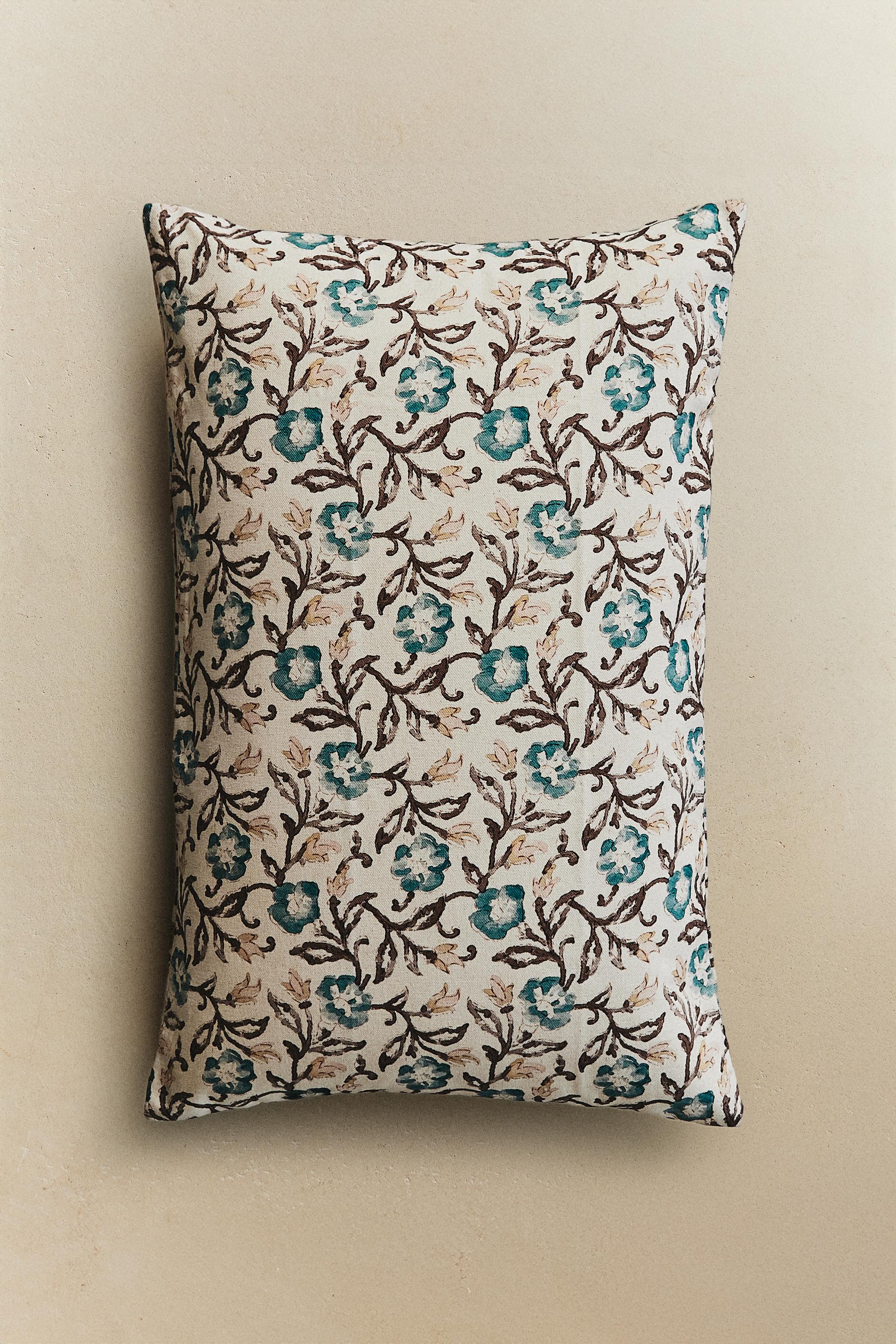 FLORAL PRINT THROW PILLOW COVER