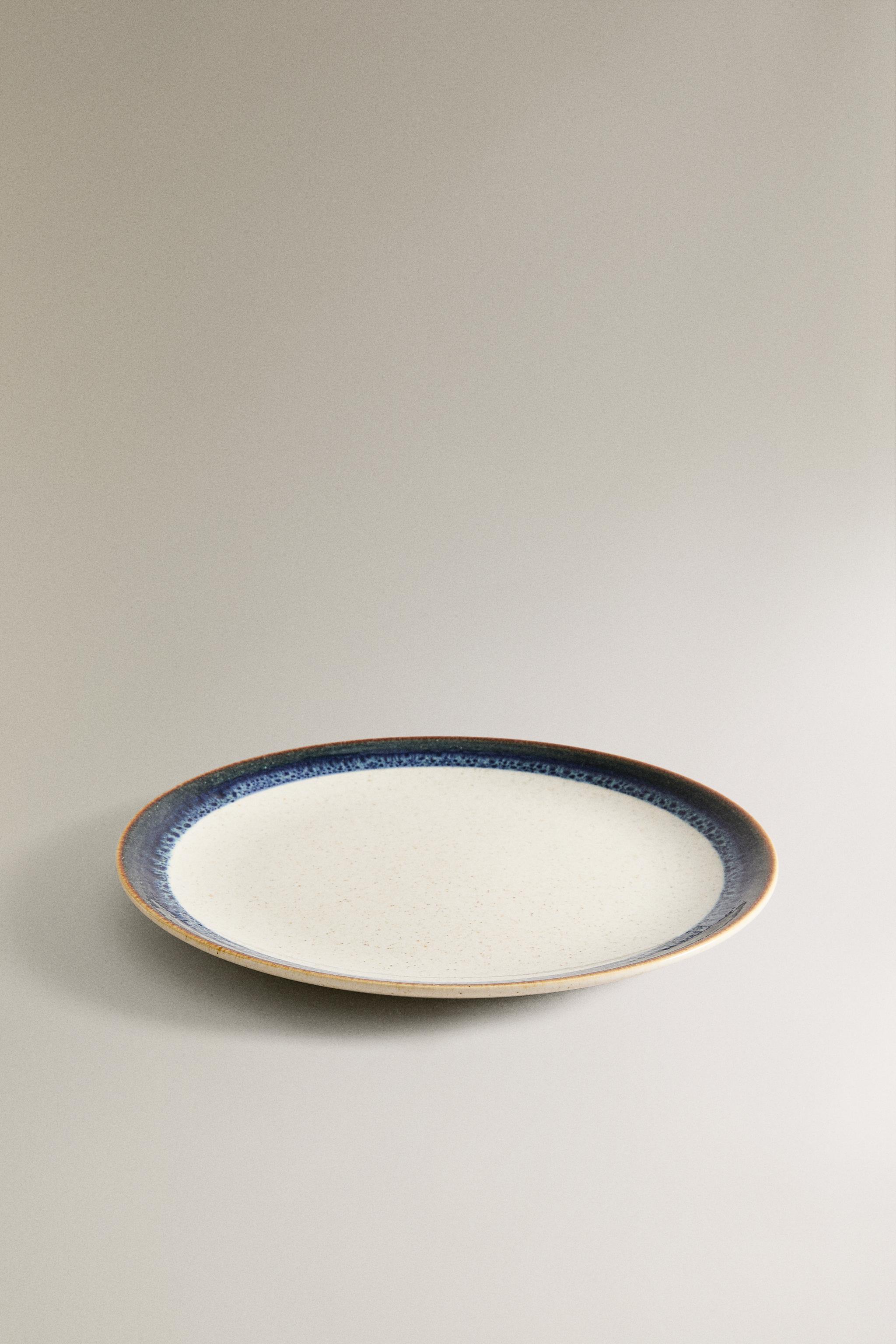 DYED RIM EARTHENWARE DINNER PLATE