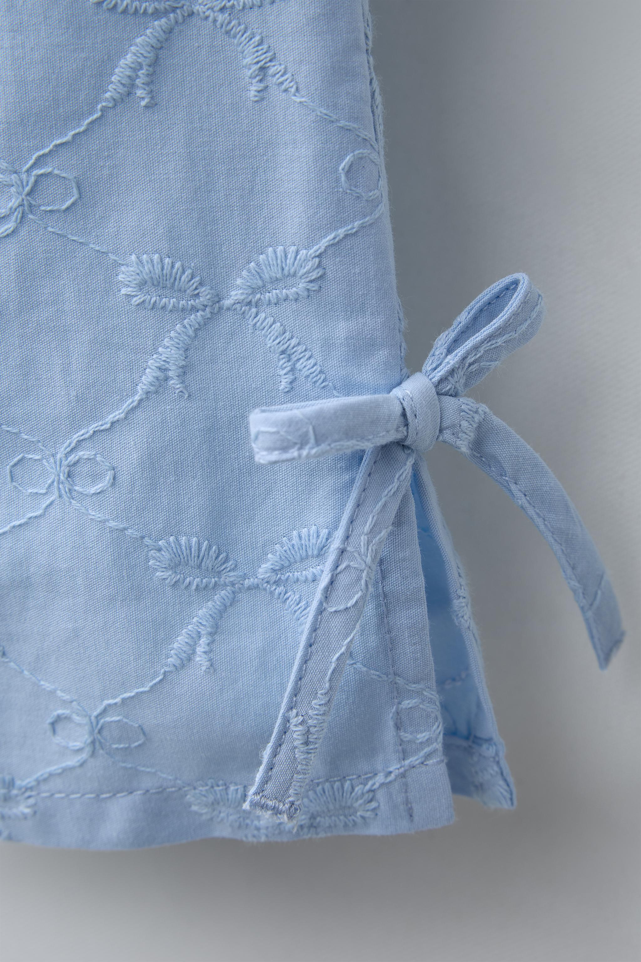 EMBROIDERED BOW PANTS