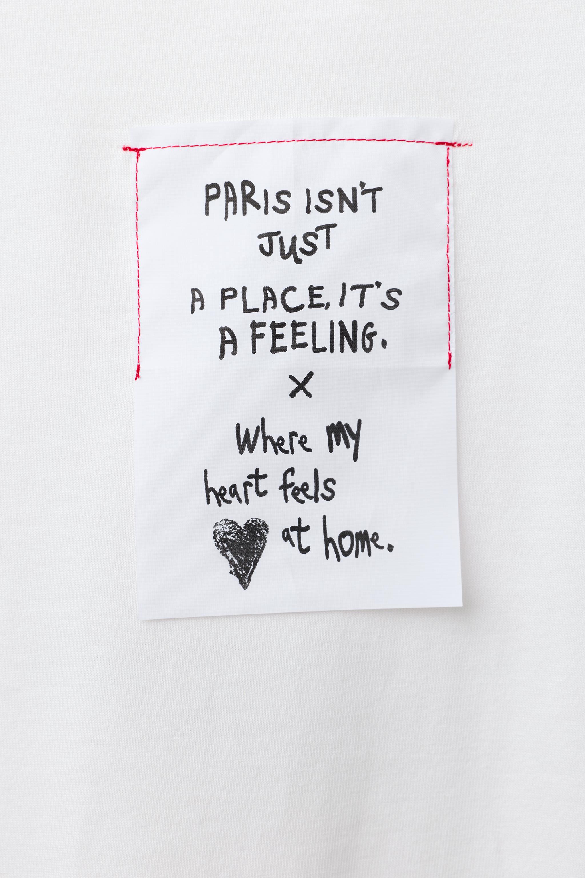 HEARTS EMBROIDERED TEXT T-SHIRT