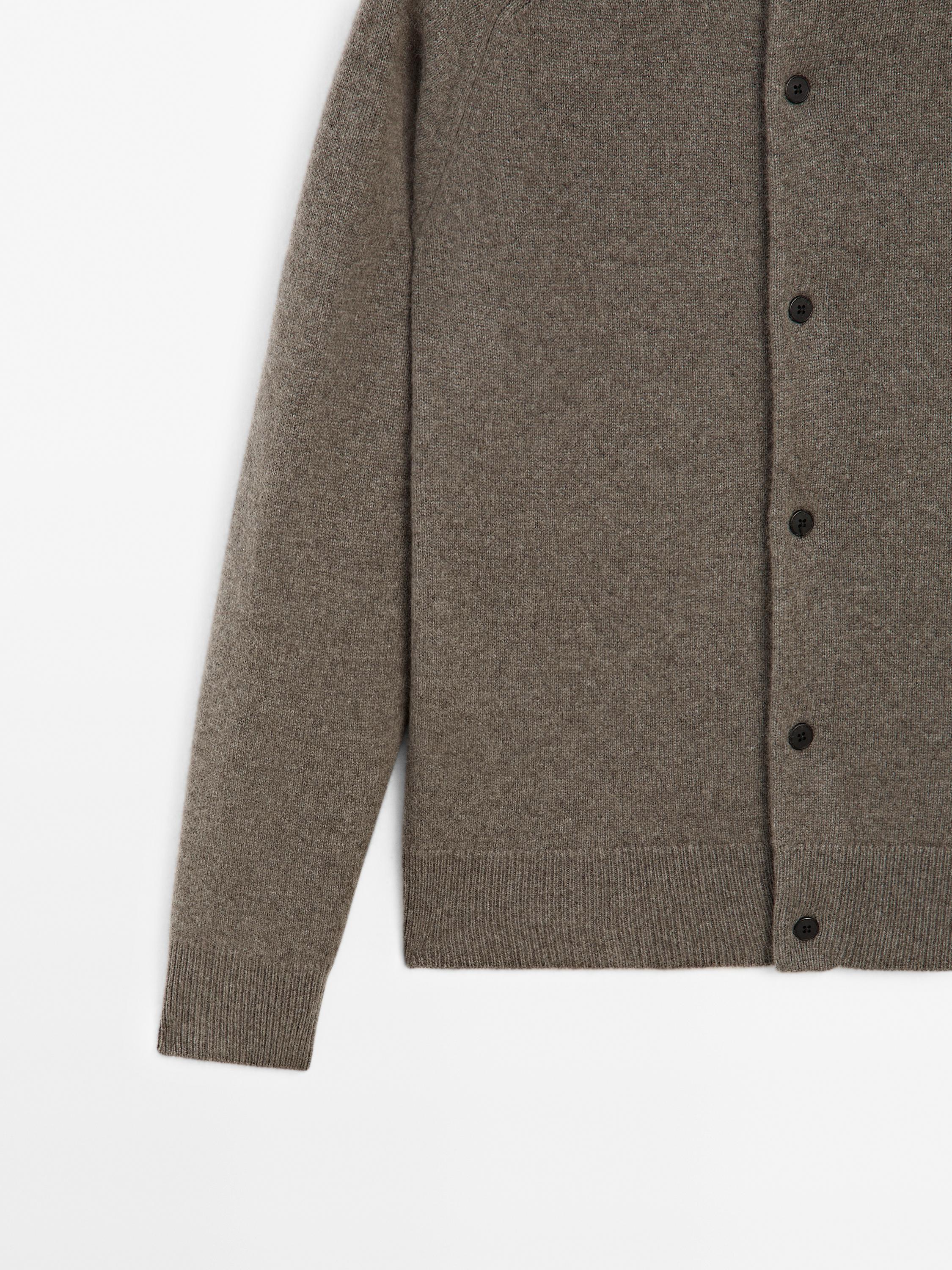 100% cashmere knit cardigan