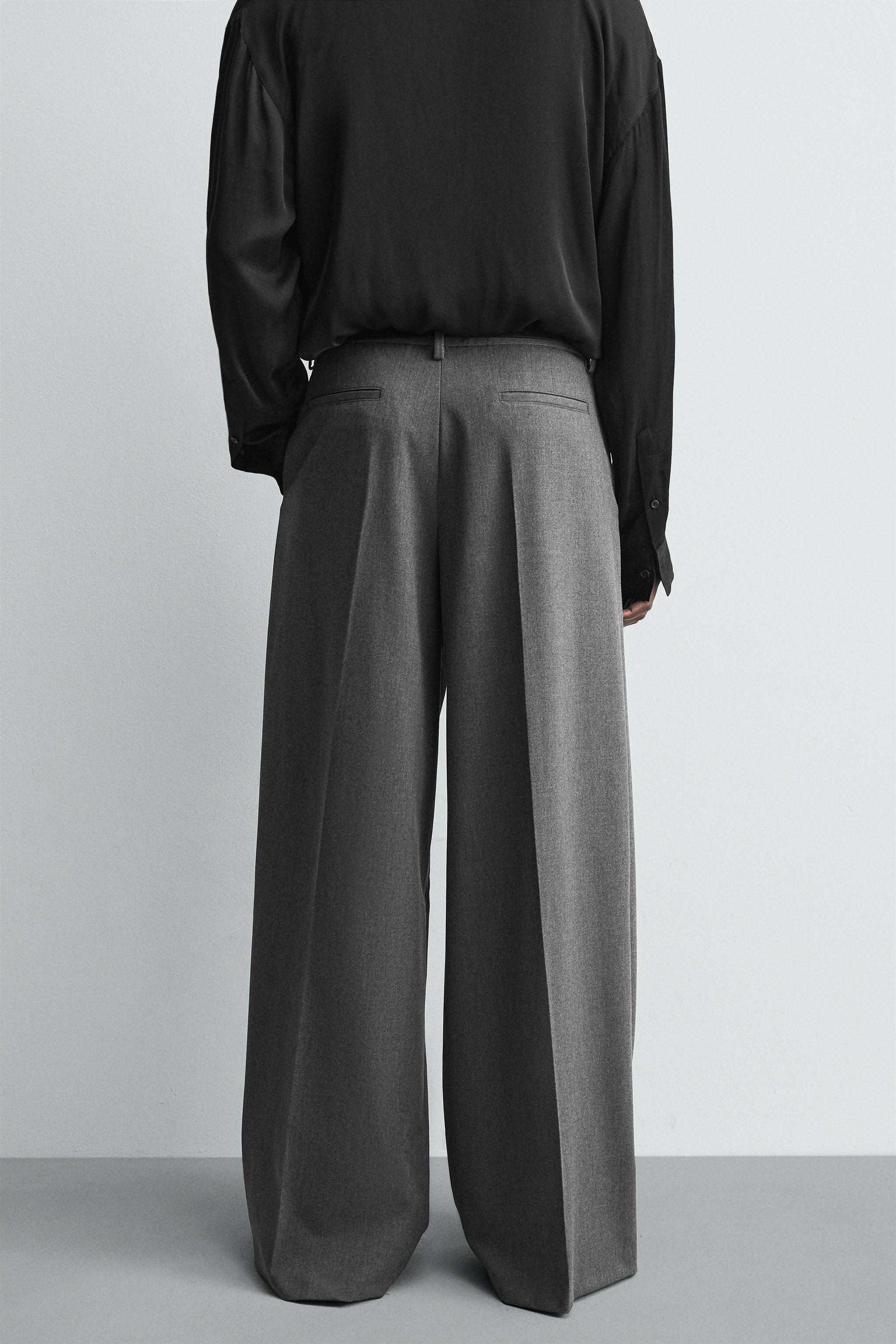 PLEATED WIDE FIT PANTS