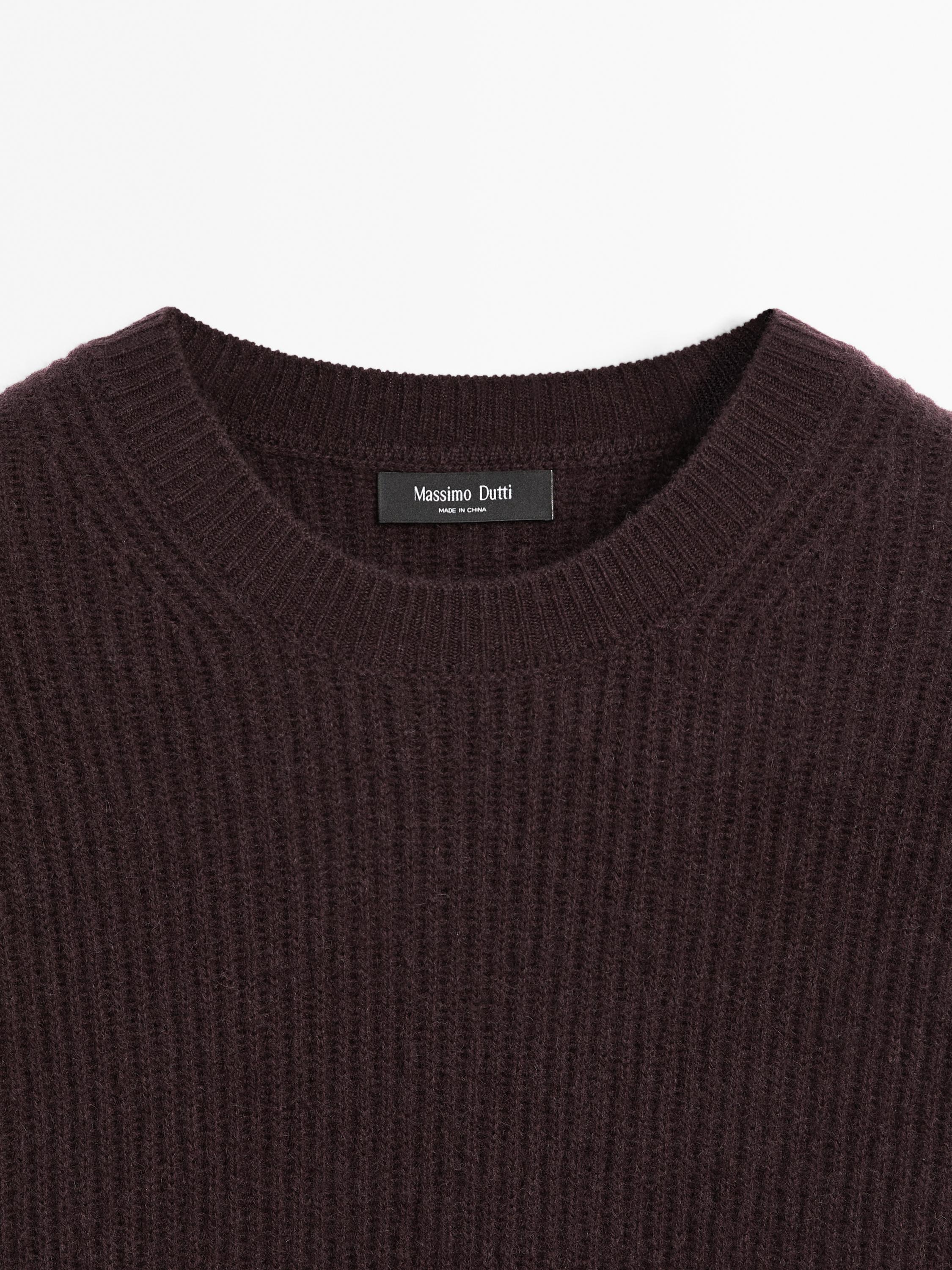 Ribbed knit wool and cashmere sweater