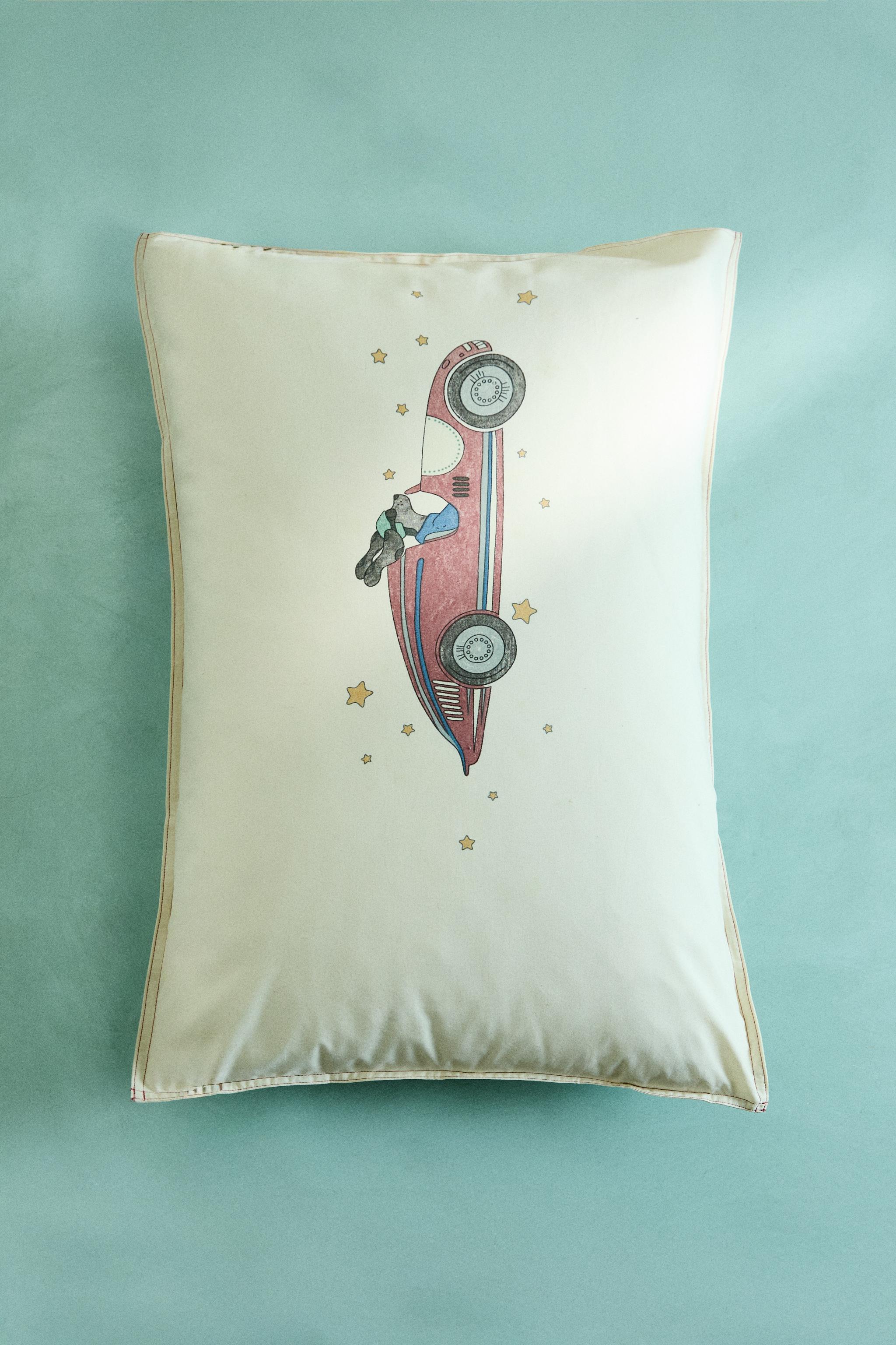 CHILDREN'S RACING DOG PILLOWCASE