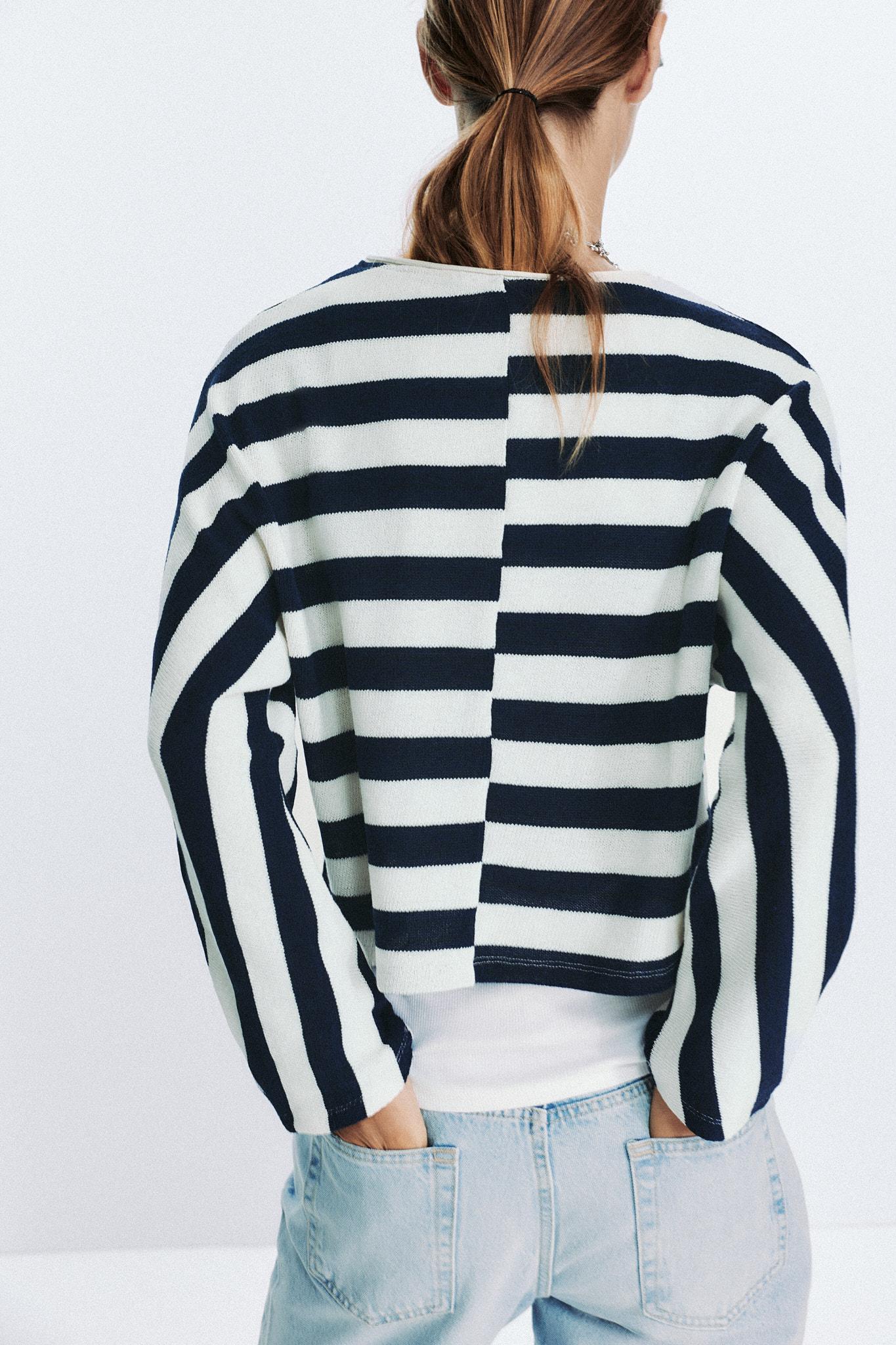 BATWING SLEEVE STRIPED TOP