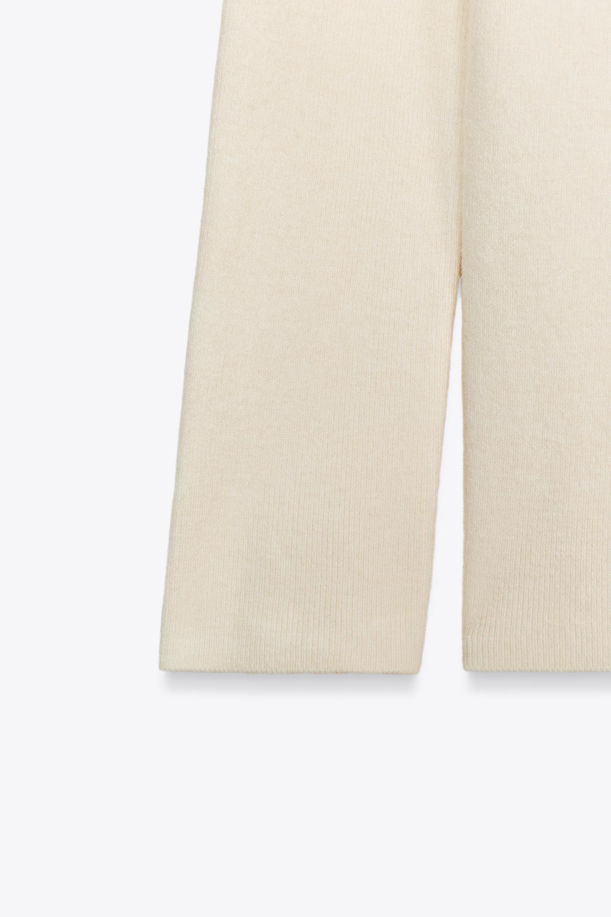 RUCHED STRAPLESS KNIT TOP