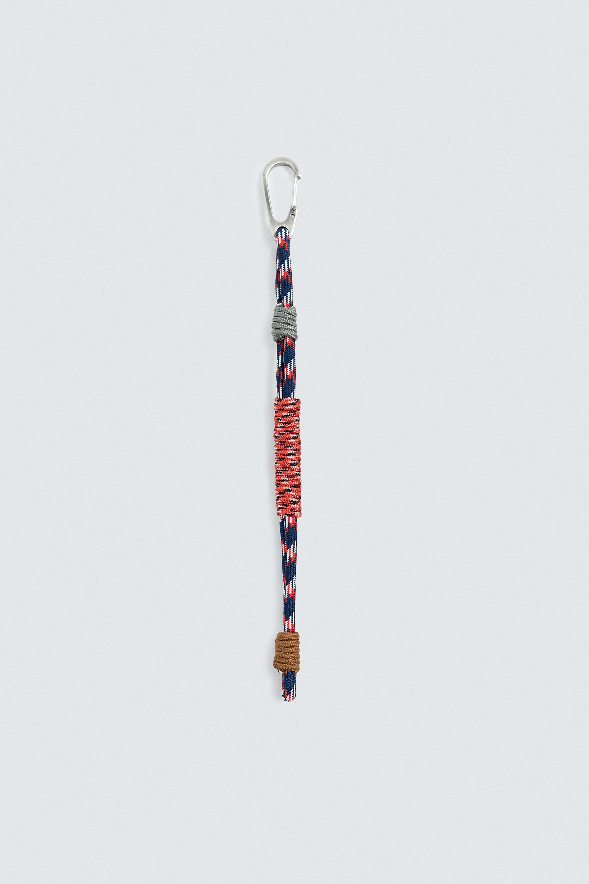 CONTRAST ROPE KEYCHAIN
