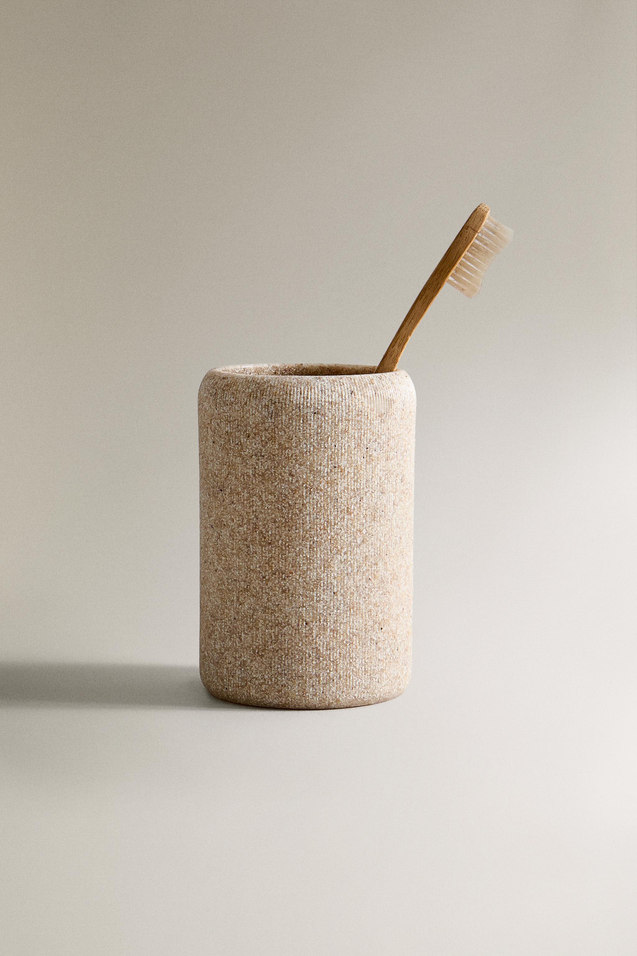 RESIN TOOTHBRUSH HOLDER