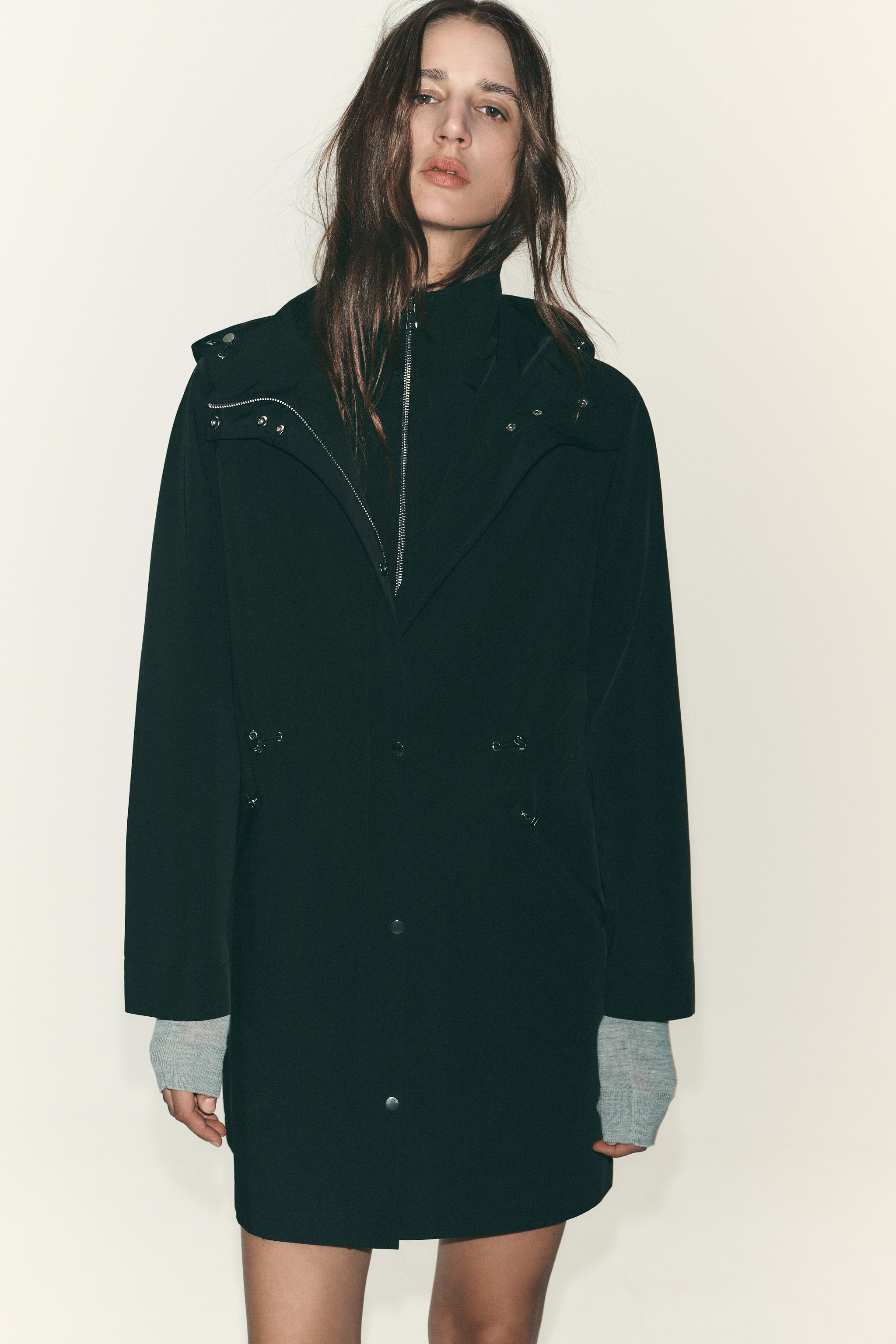 WATER REPELLENT HOODED JACKET