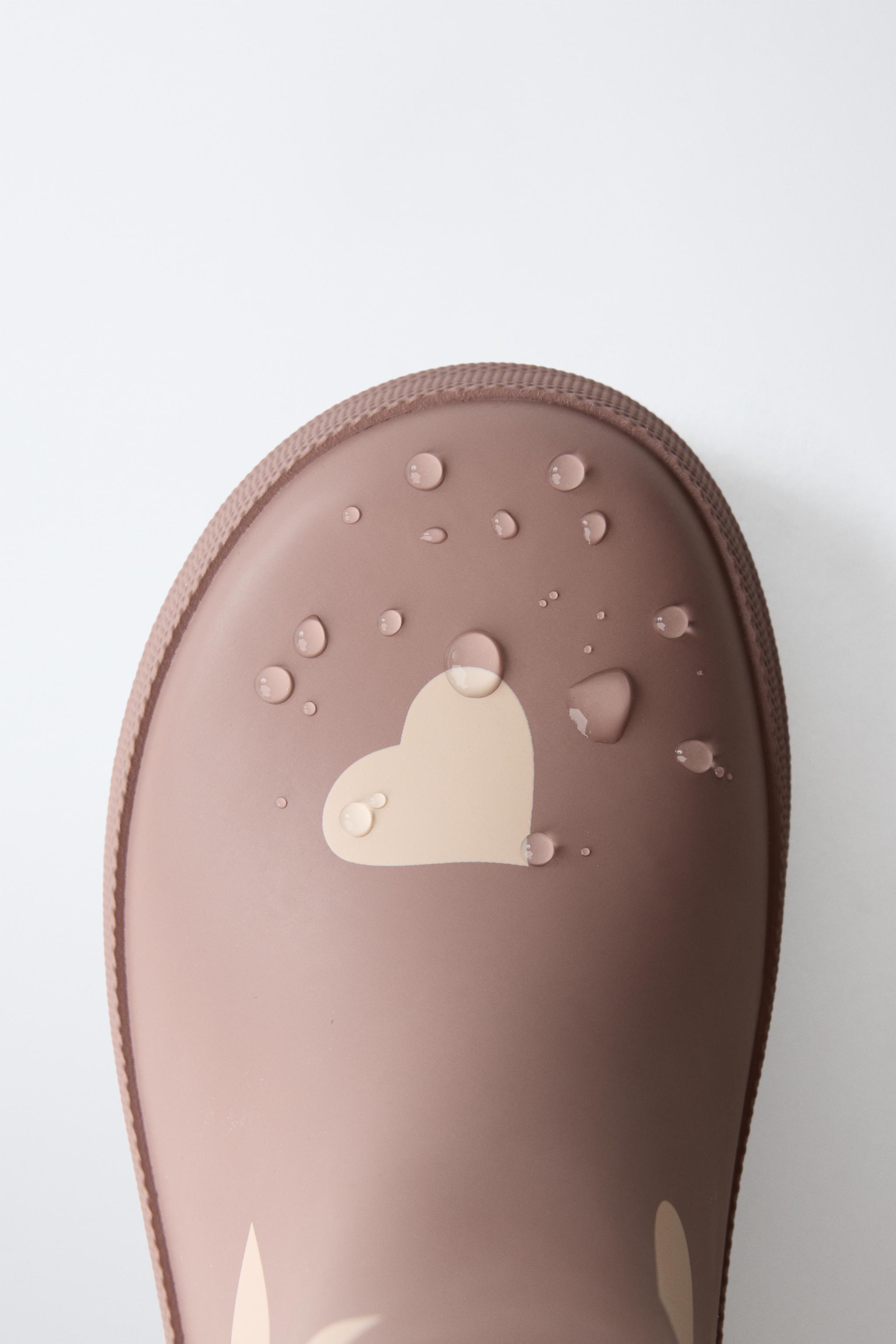 HEART PRINT RAIN BOOTS