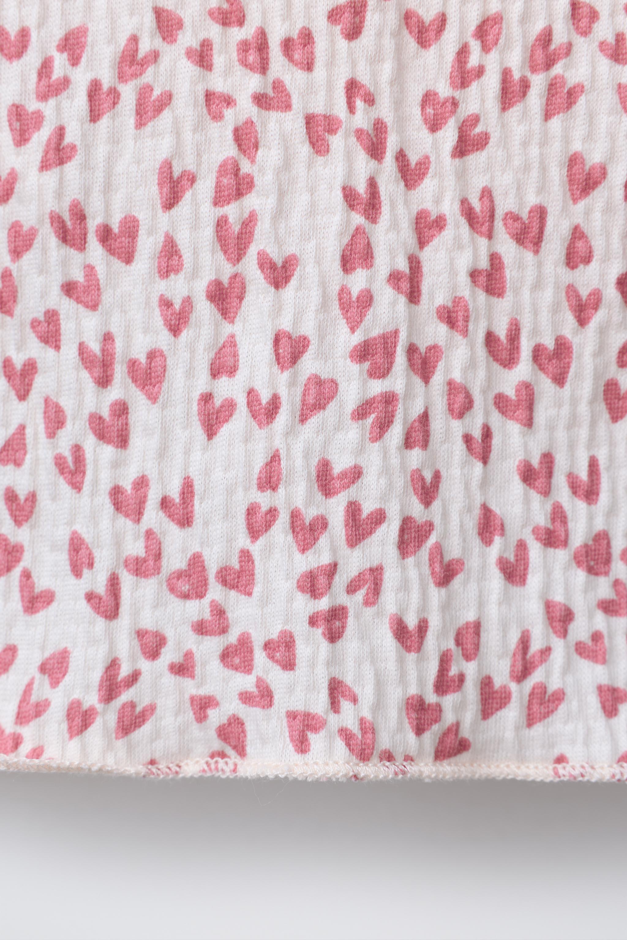 TEXTURED HEART RUFFLE T-SHIRT