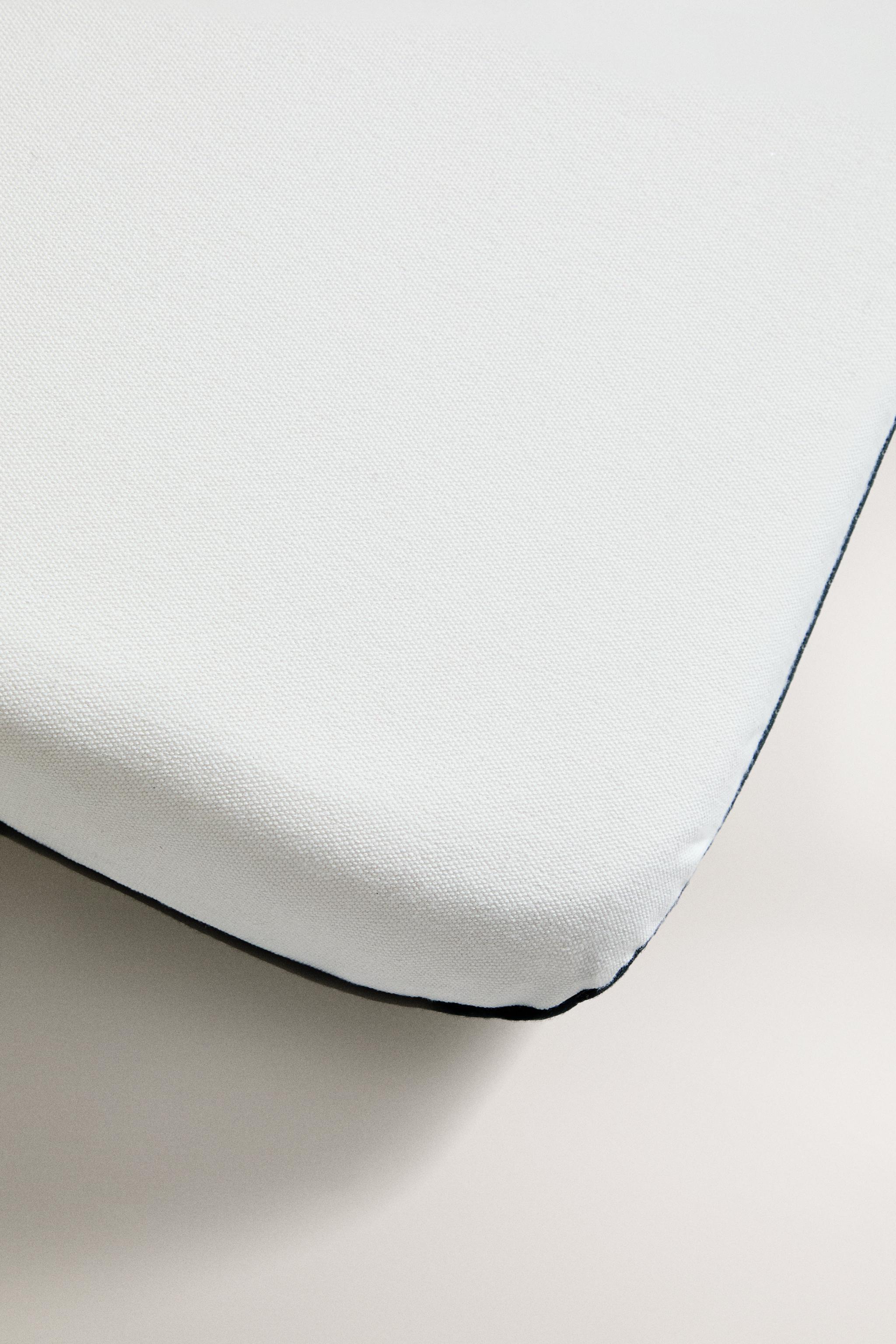 RECLINING FLOOR BEACH LOUNGER