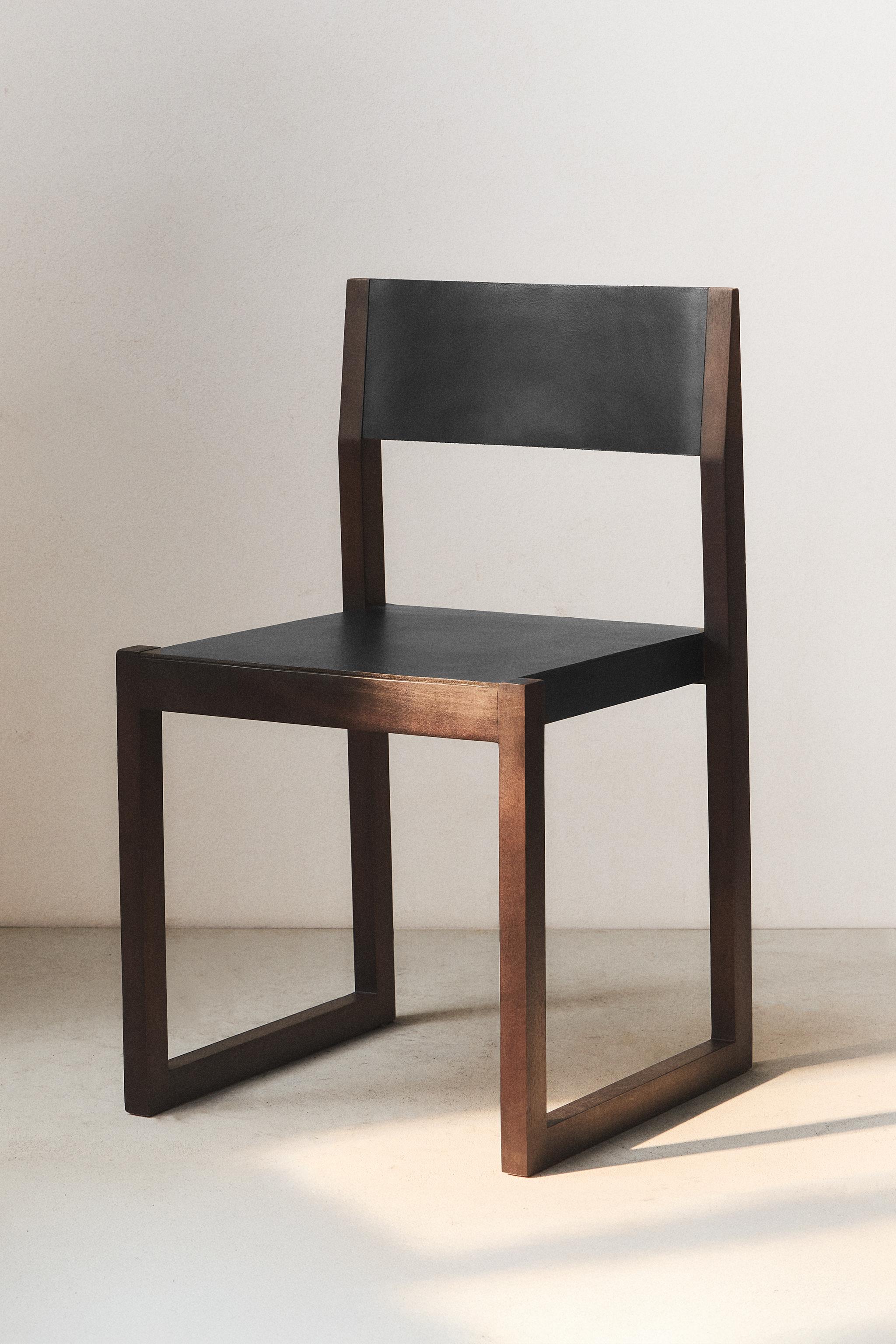 WOOD AND LEATHER FRAME CHAIR