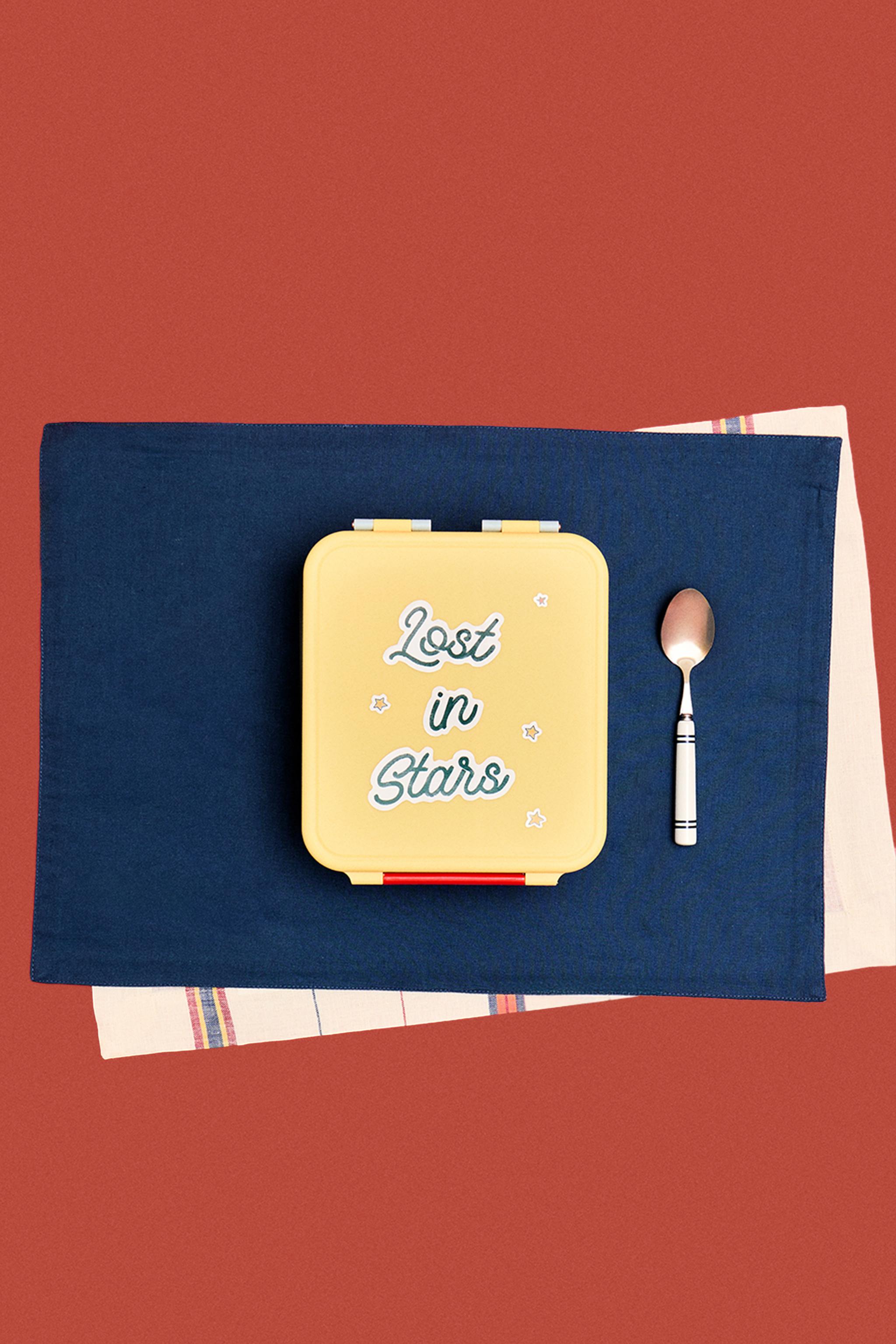 CHILDREN'S LUNCHBOX WITH SPACE STICKERS