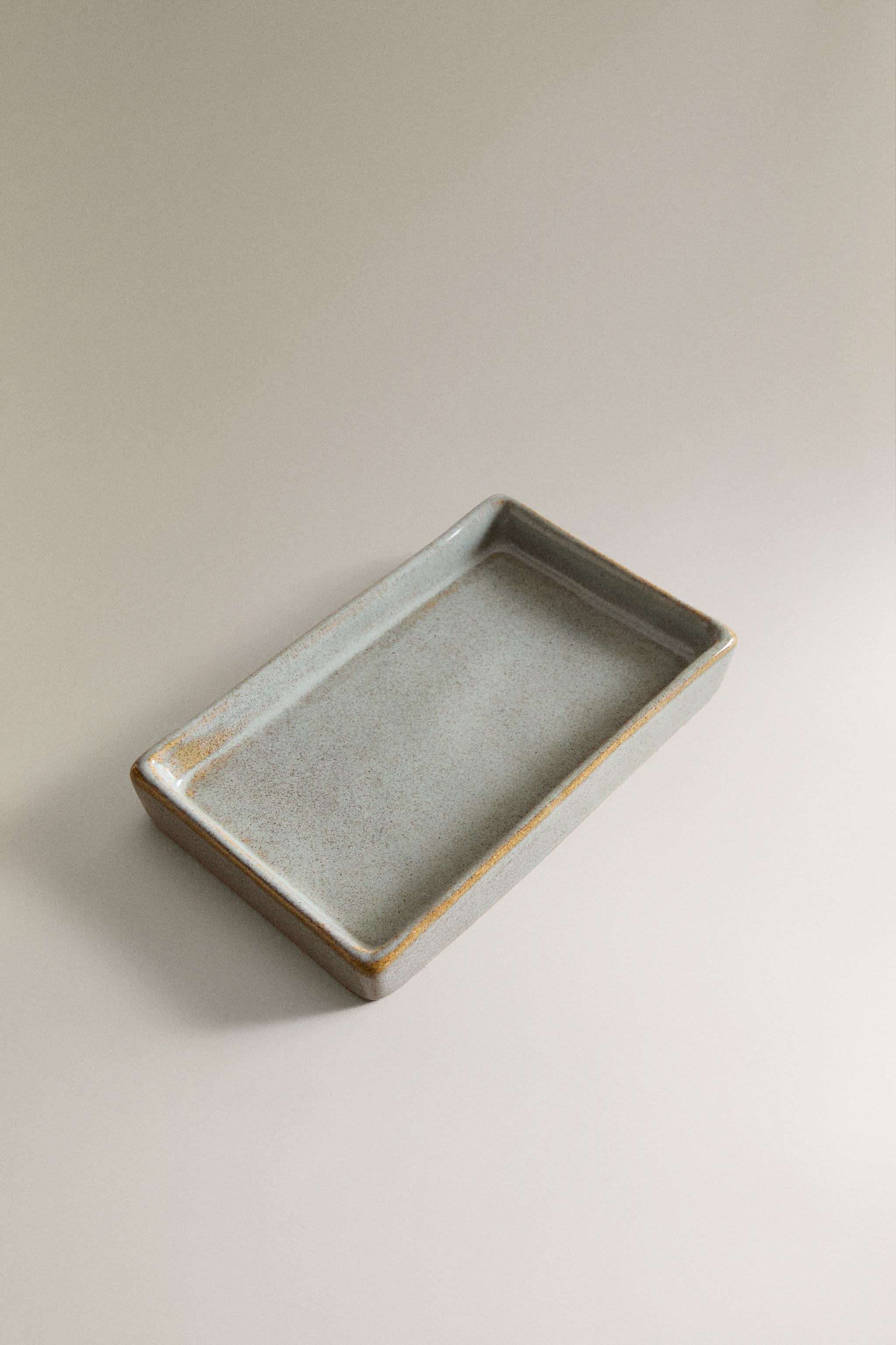 GREENISH BATHROOM SOAP DISH