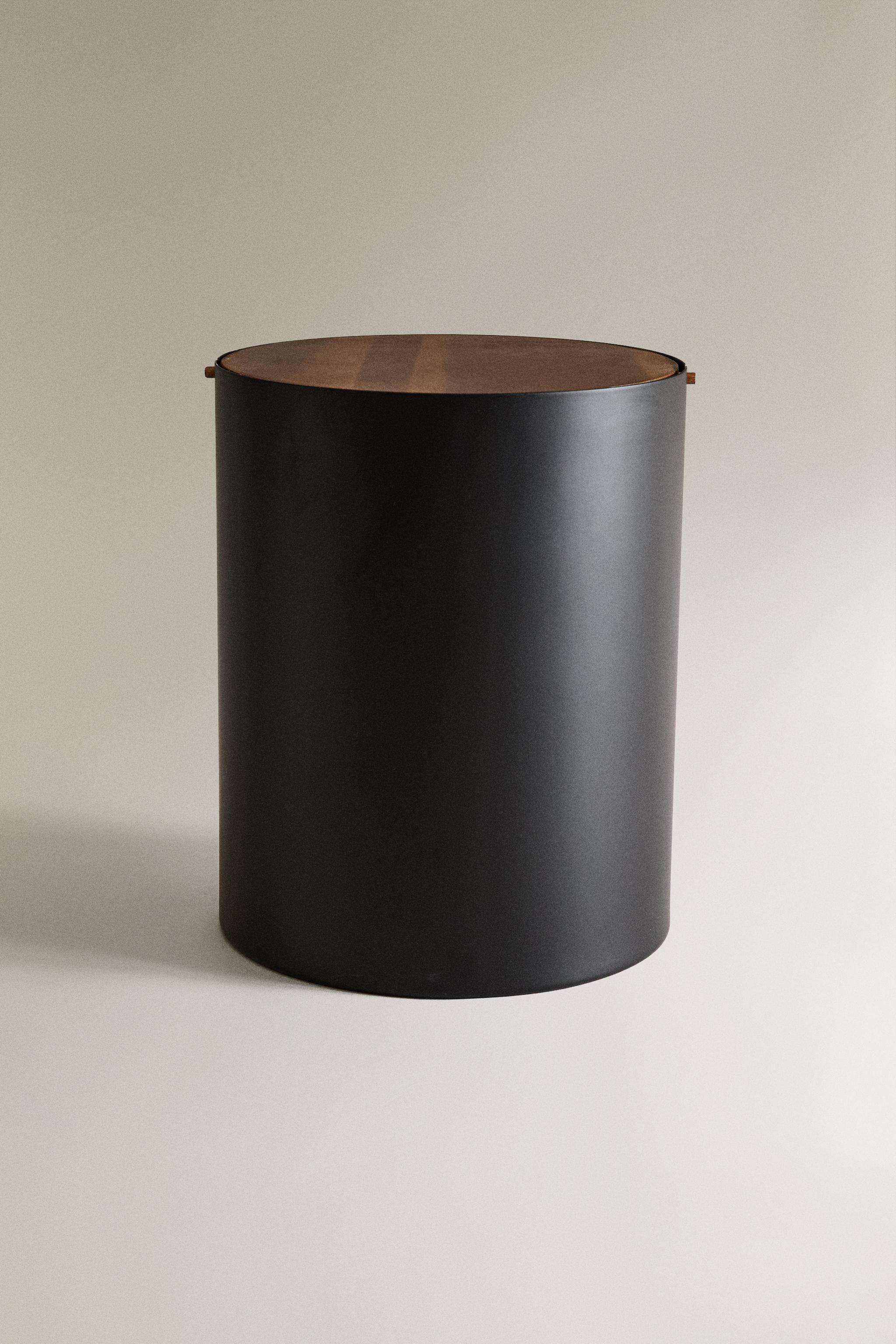 METAL BATHROOM TRASH CAN WITH WOODEN LID