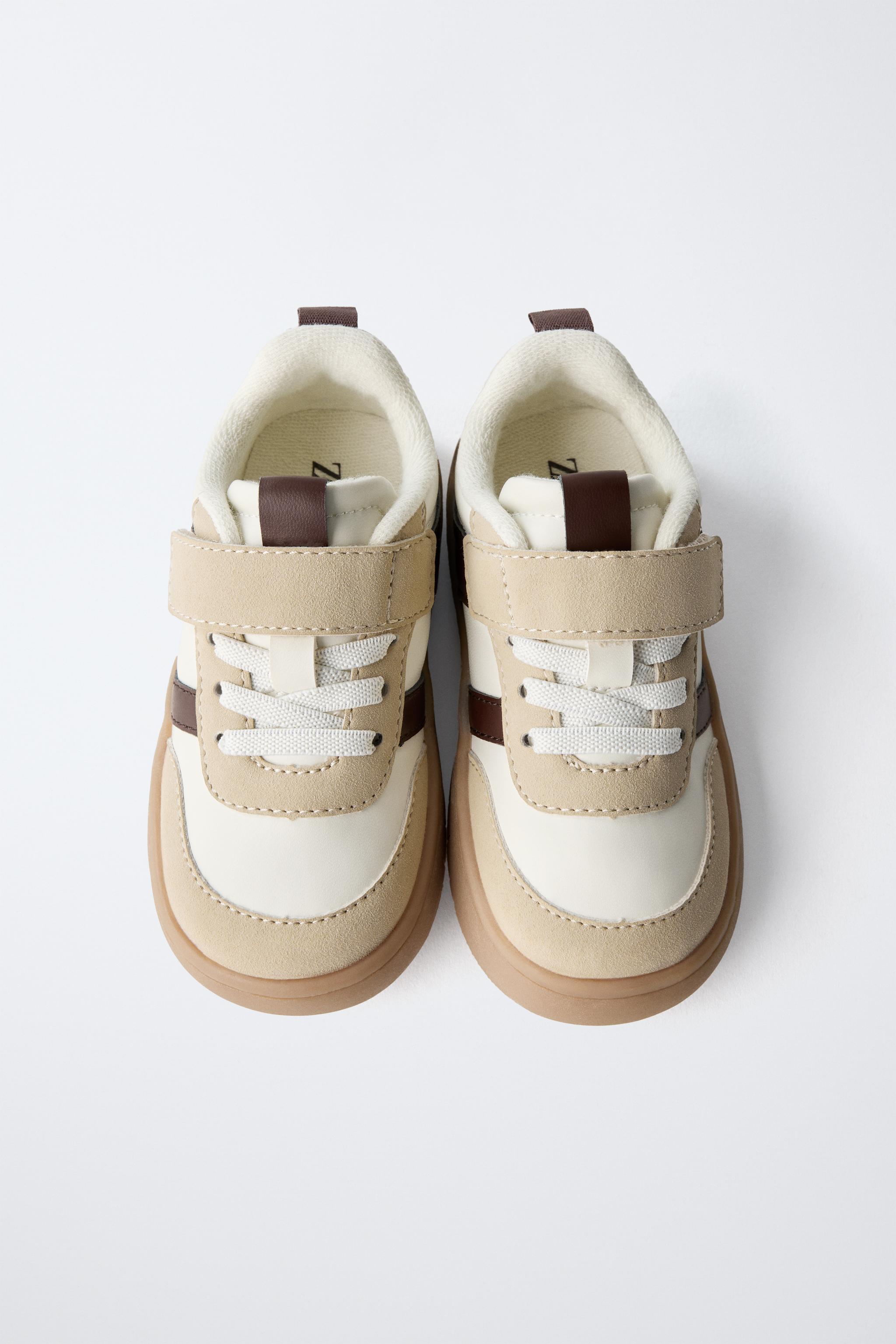 RETRO BAREFOOT SNEAKERS