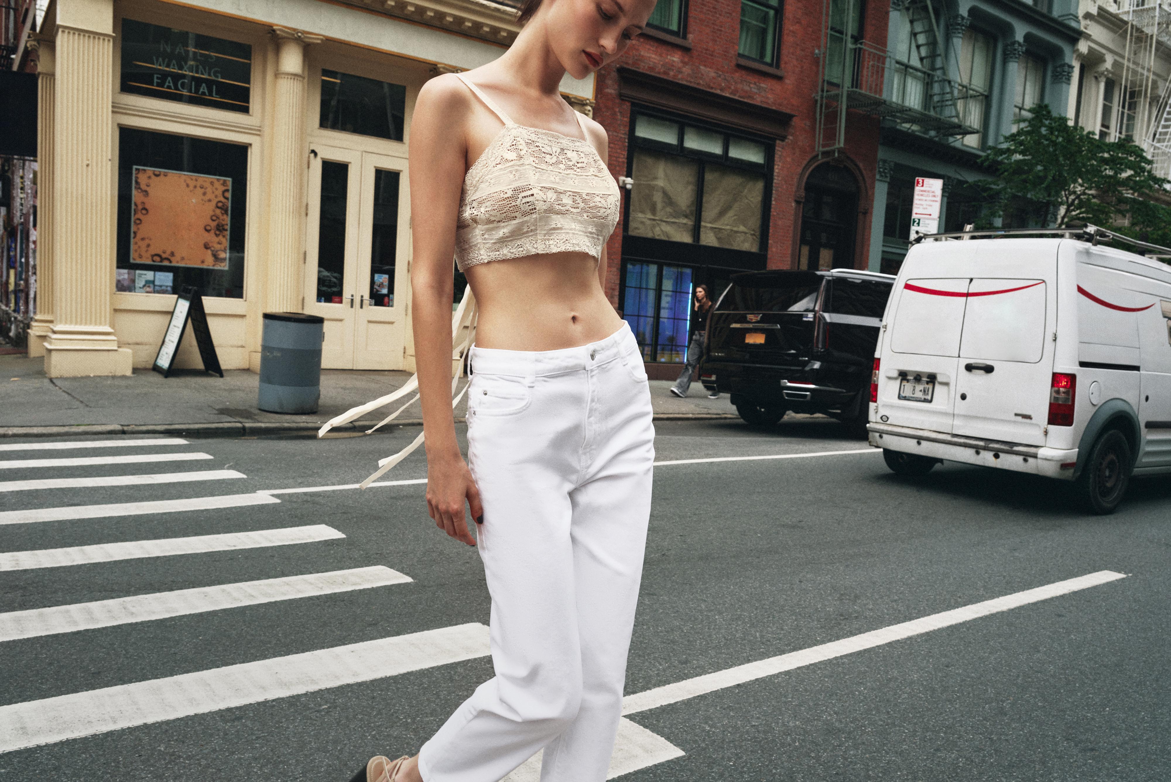 Z1975 HIGH-WAIST MOM LEG JEANS