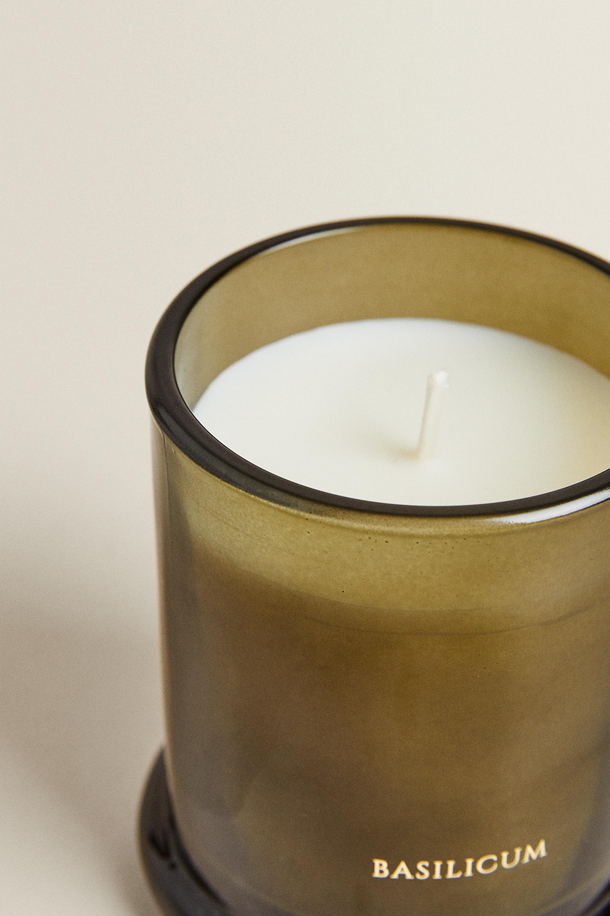 (150 G) BASILICUM SCENTED CANDLE