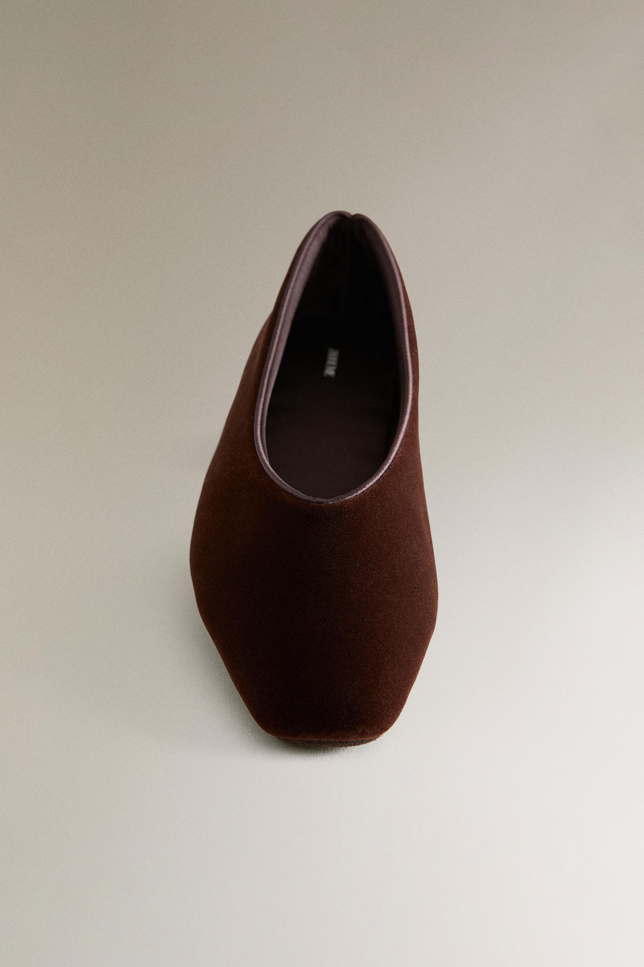 VELVET BALLET FLATS