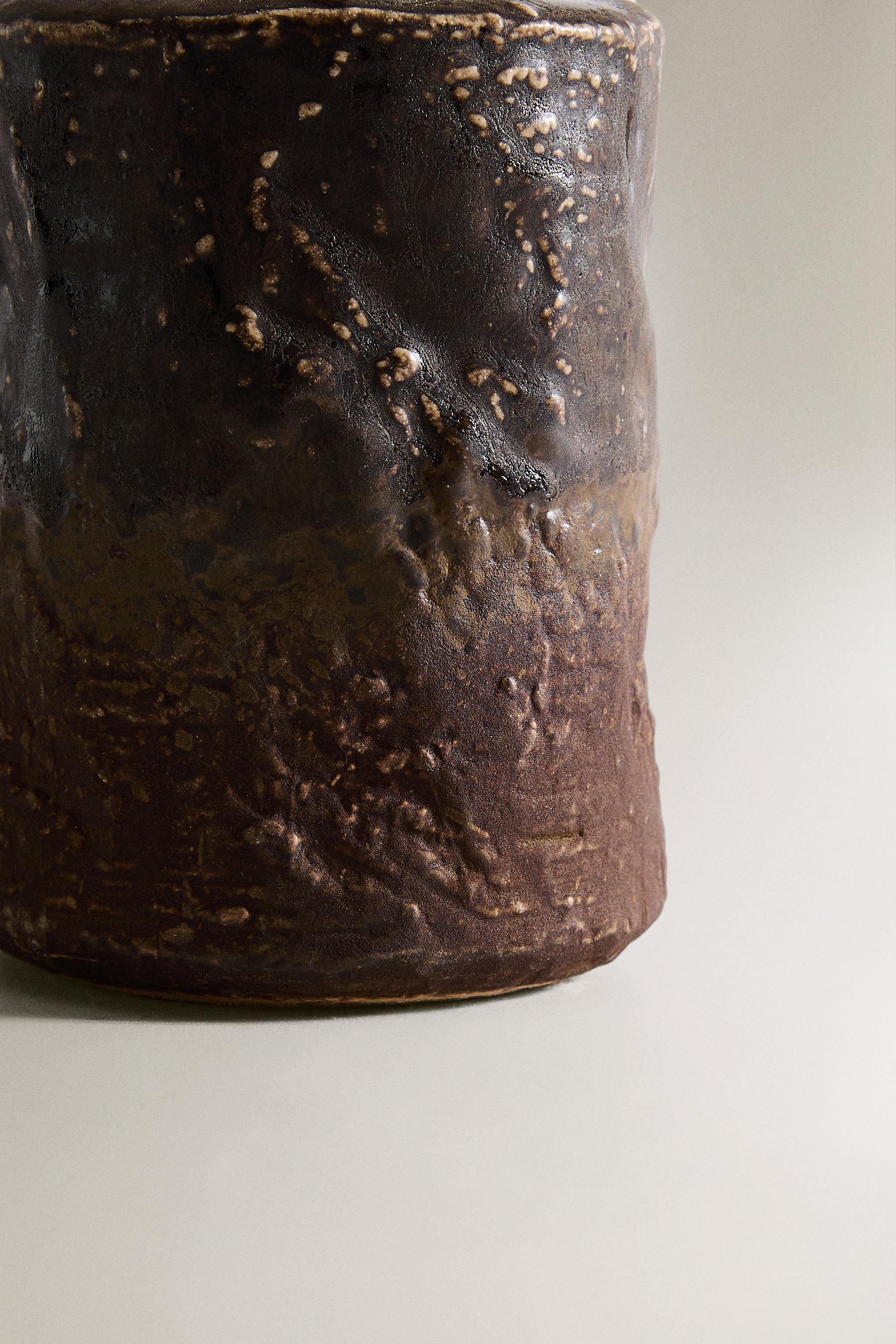 TEXTURED CERAMIC SOAP DISPENSER