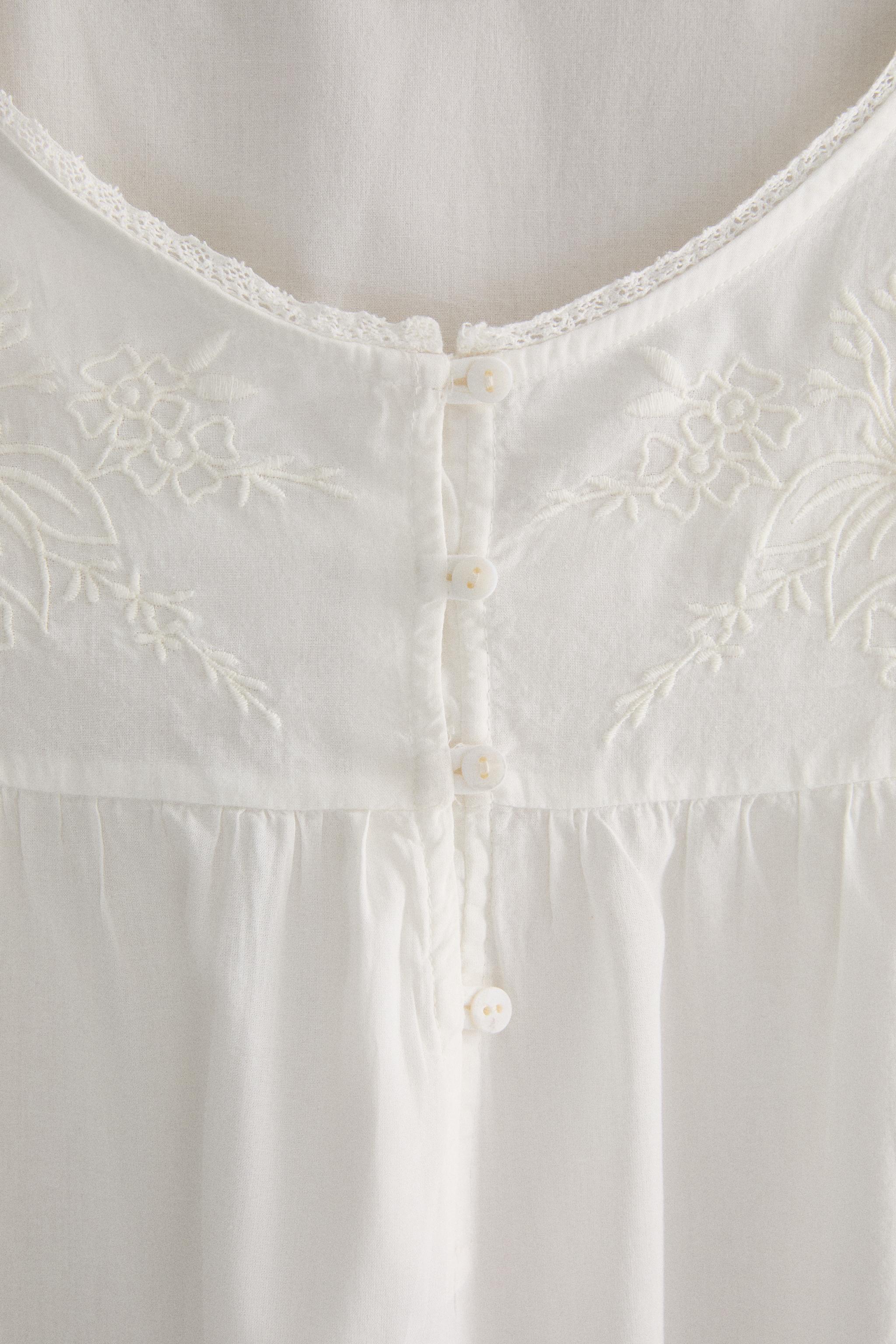 EMBROIDERED COTTON NIGHTGOWN