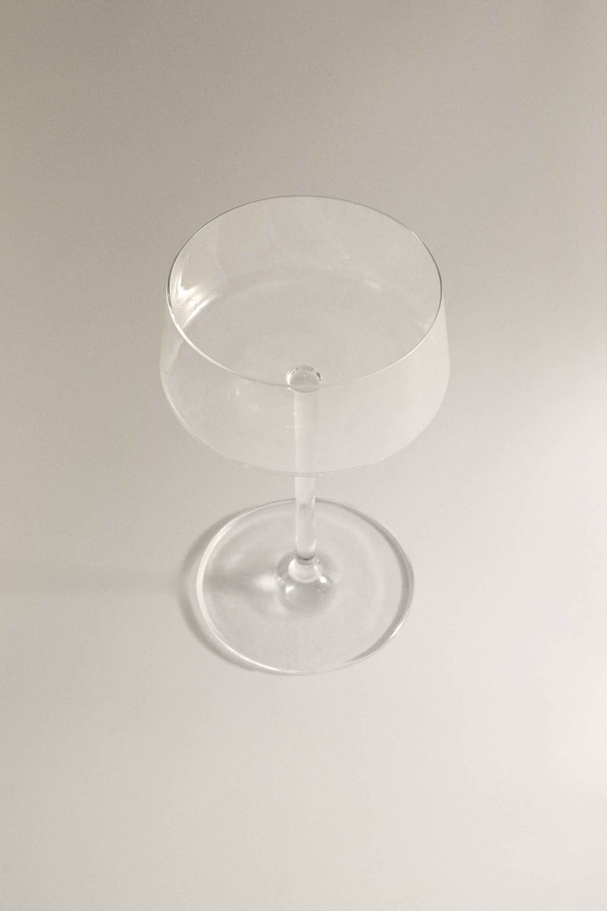 LOW CONICAL CRYSTALLINE WINE GLASS