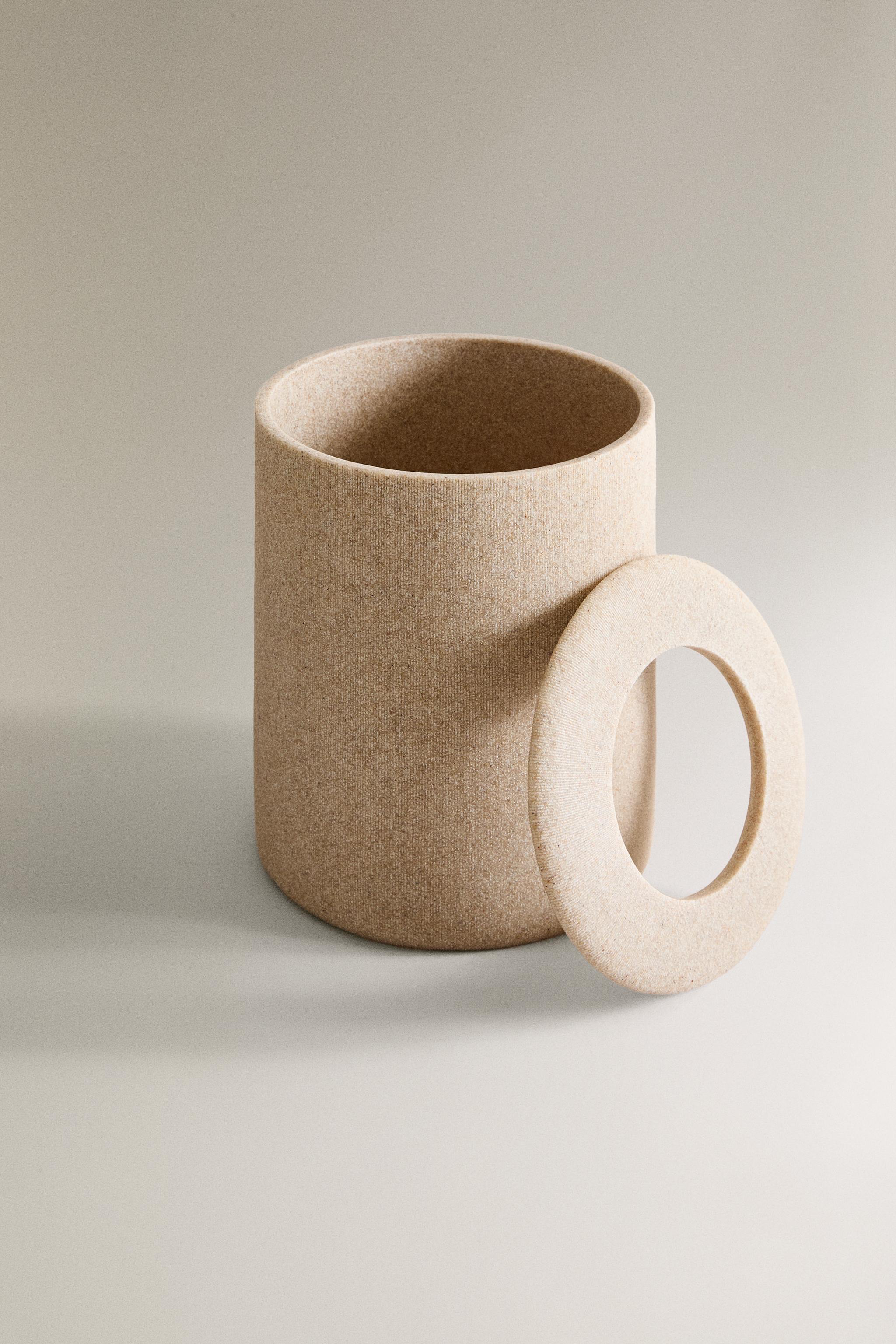 RESIN BATHROOM TRASH CAN