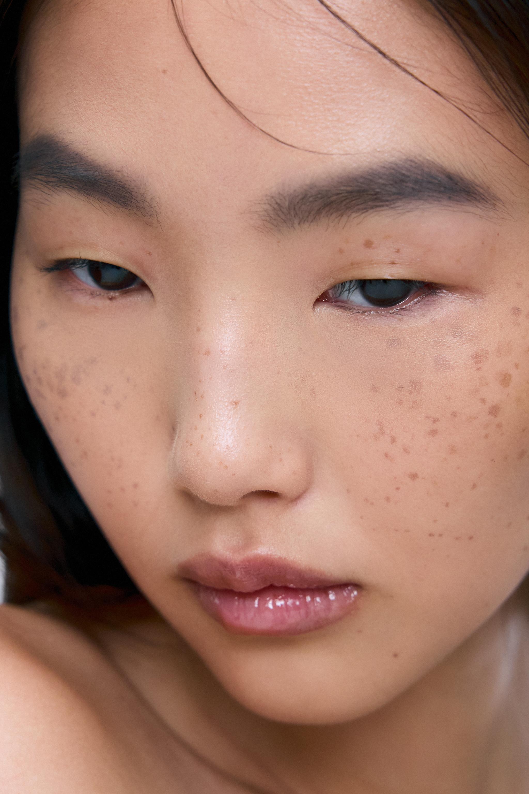 EYEBROW PENCIL - FOLKLAND