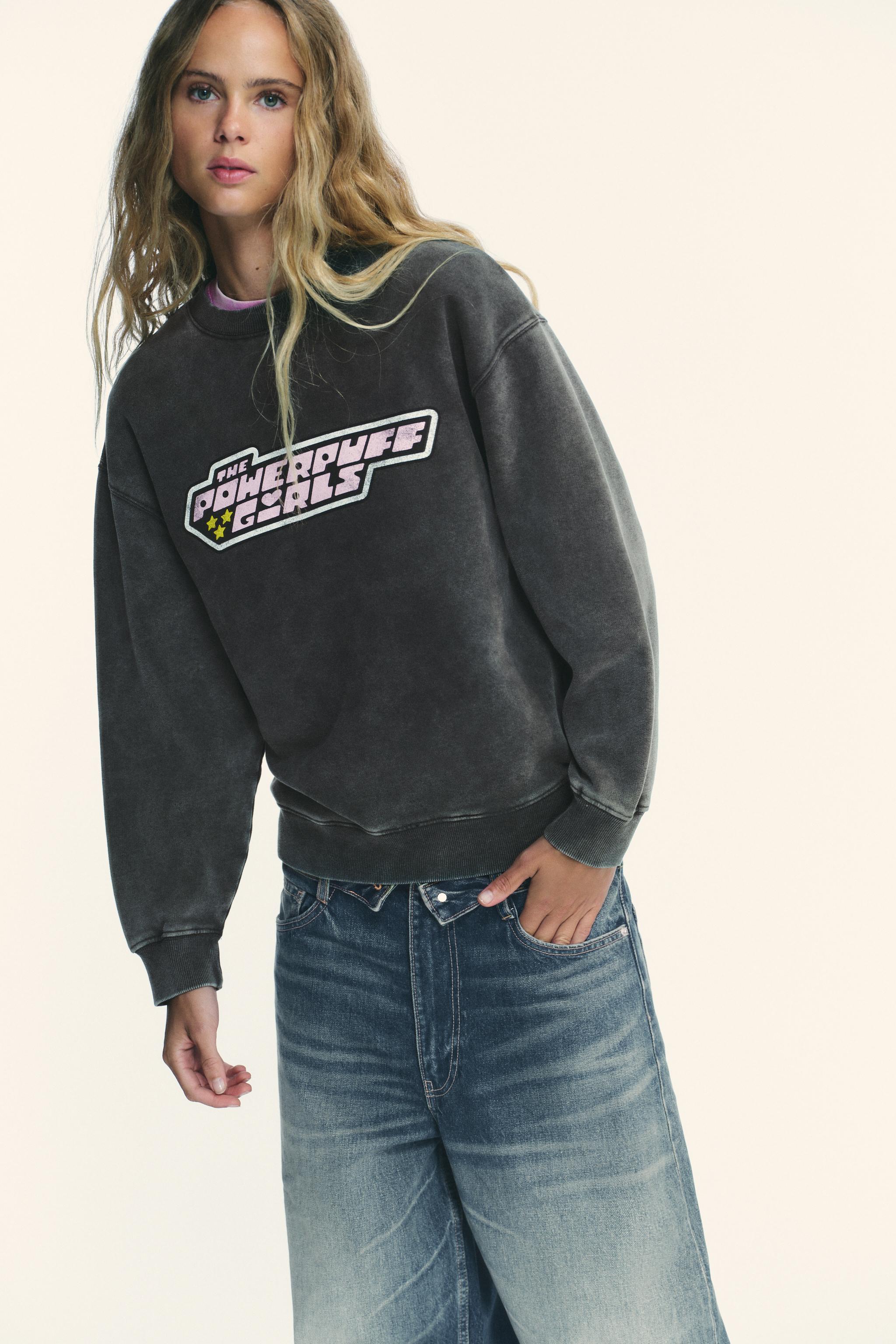 THE POWERPUFF GIRLS™ WASHED EFFECT SWEATSHIRT