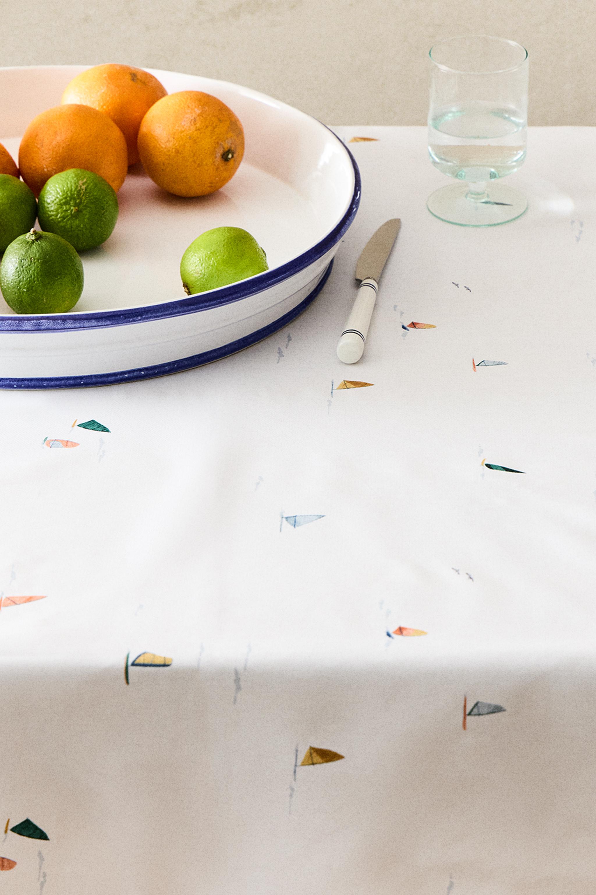 RESIN-COATED WINDSURF COTTON TABLECLOTH