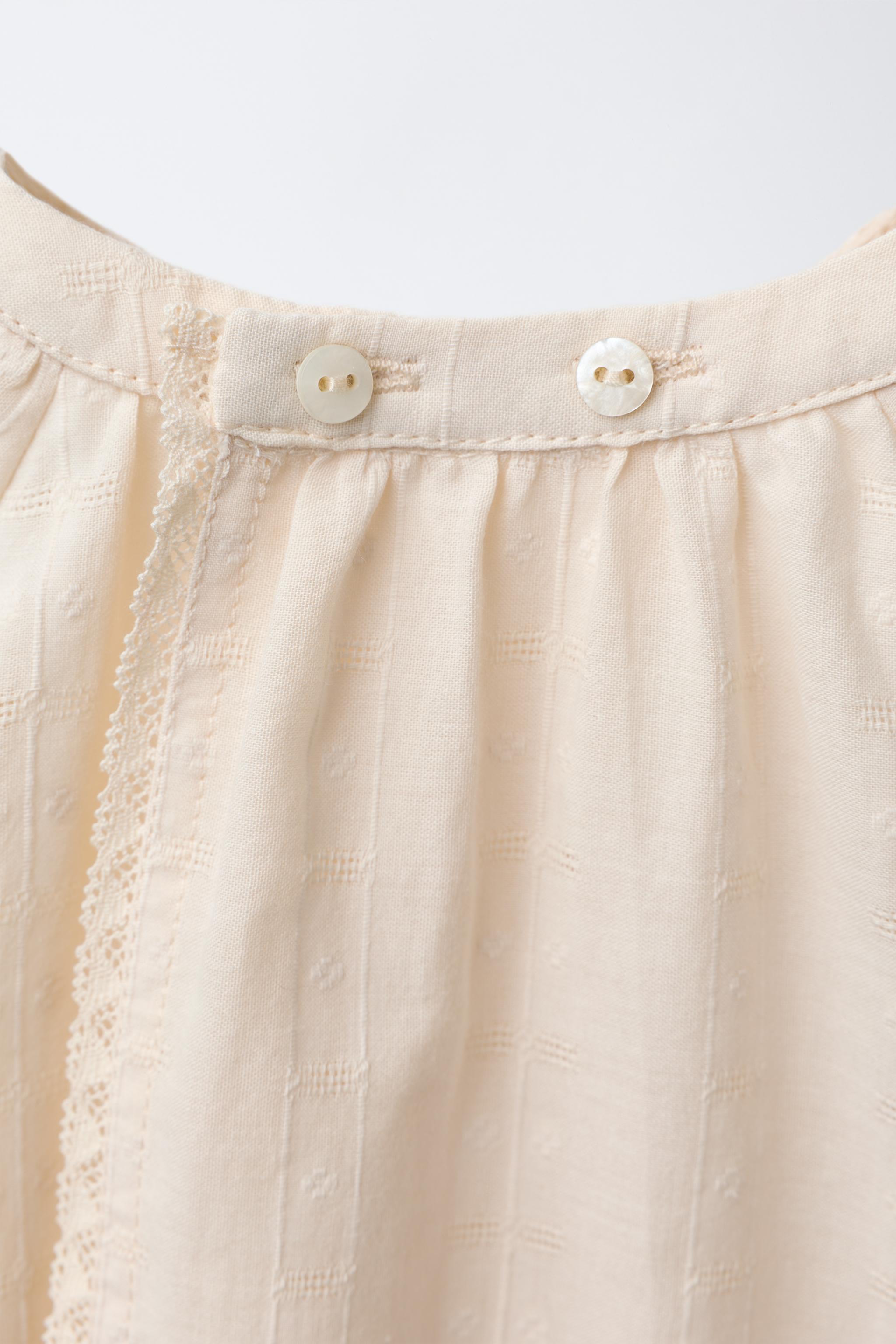 EMBROIDERED AND LACE BLOUSE