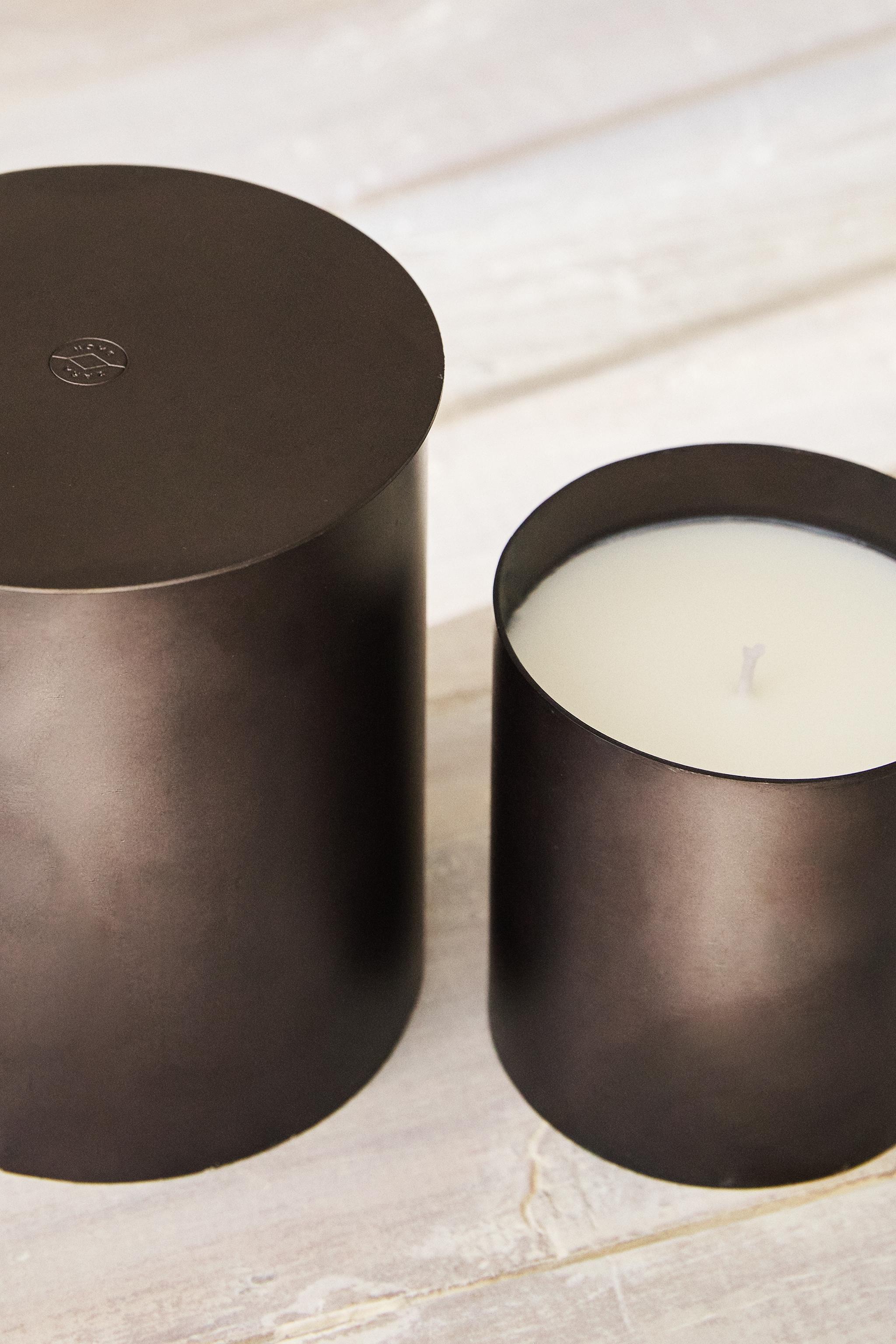 (300 G) SIGNATURE COLLECTION I SCENTED CANDLE