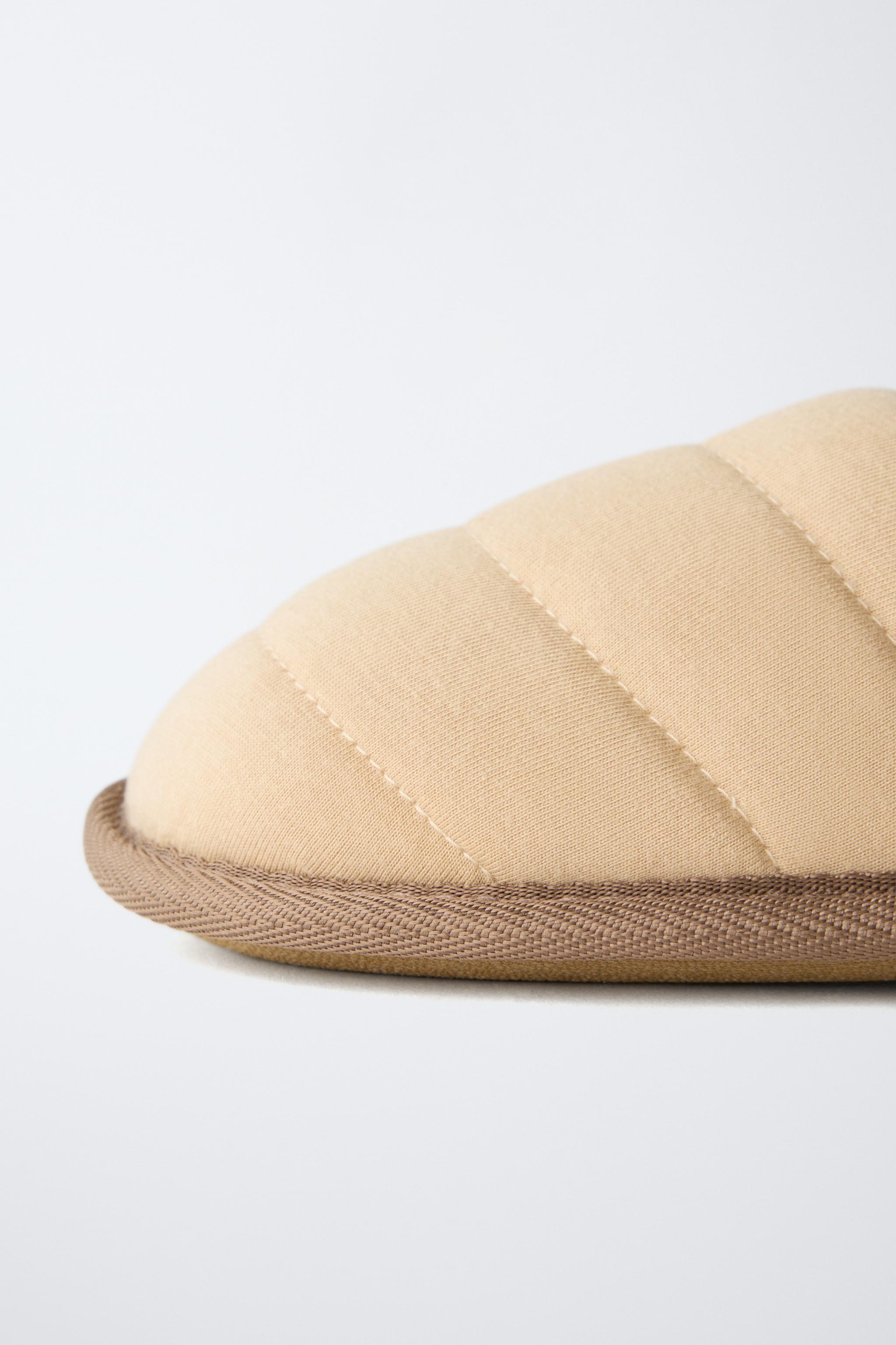 DETAIL HOME SLIPPERS