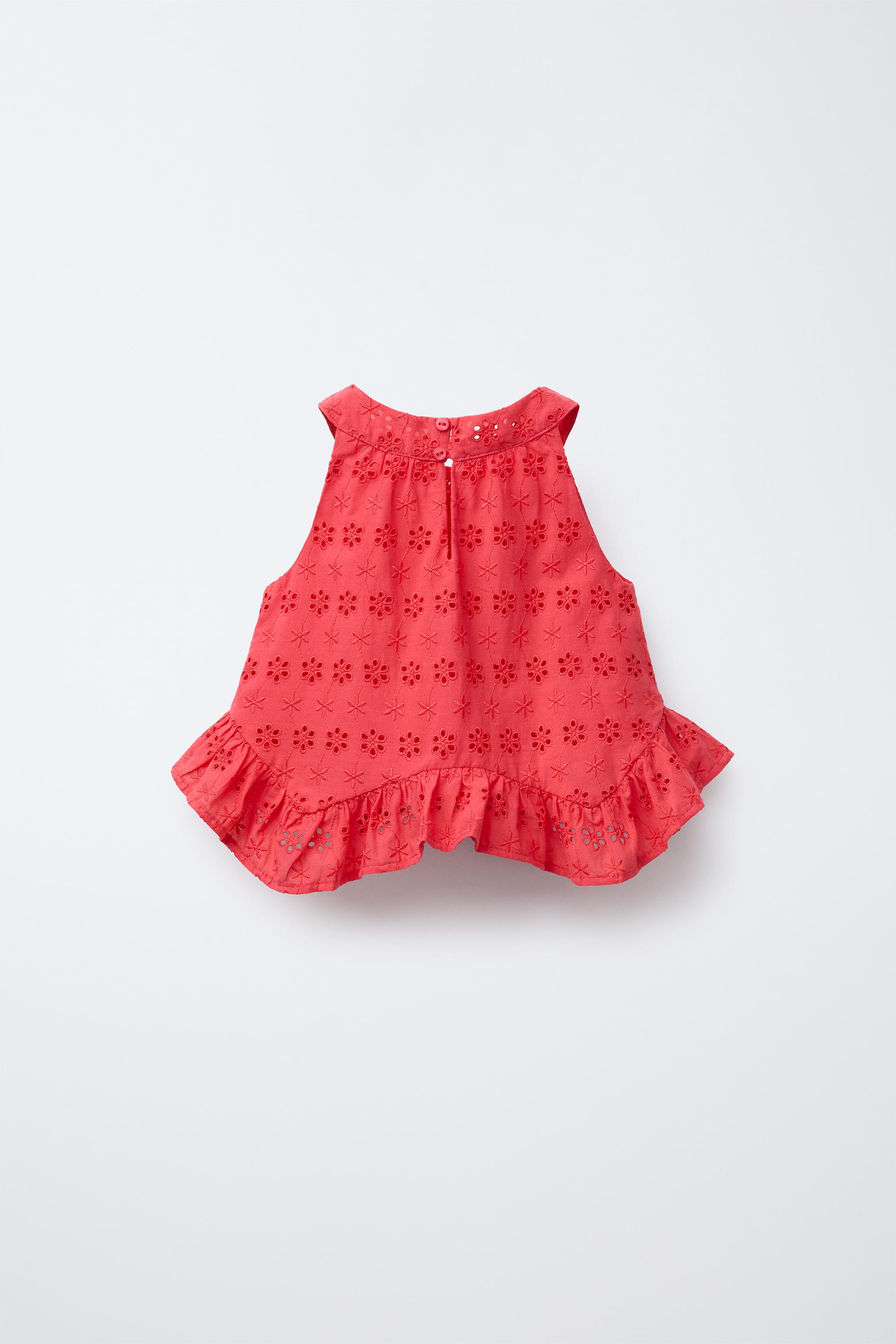 FLORAL EMBROIDERED TOP