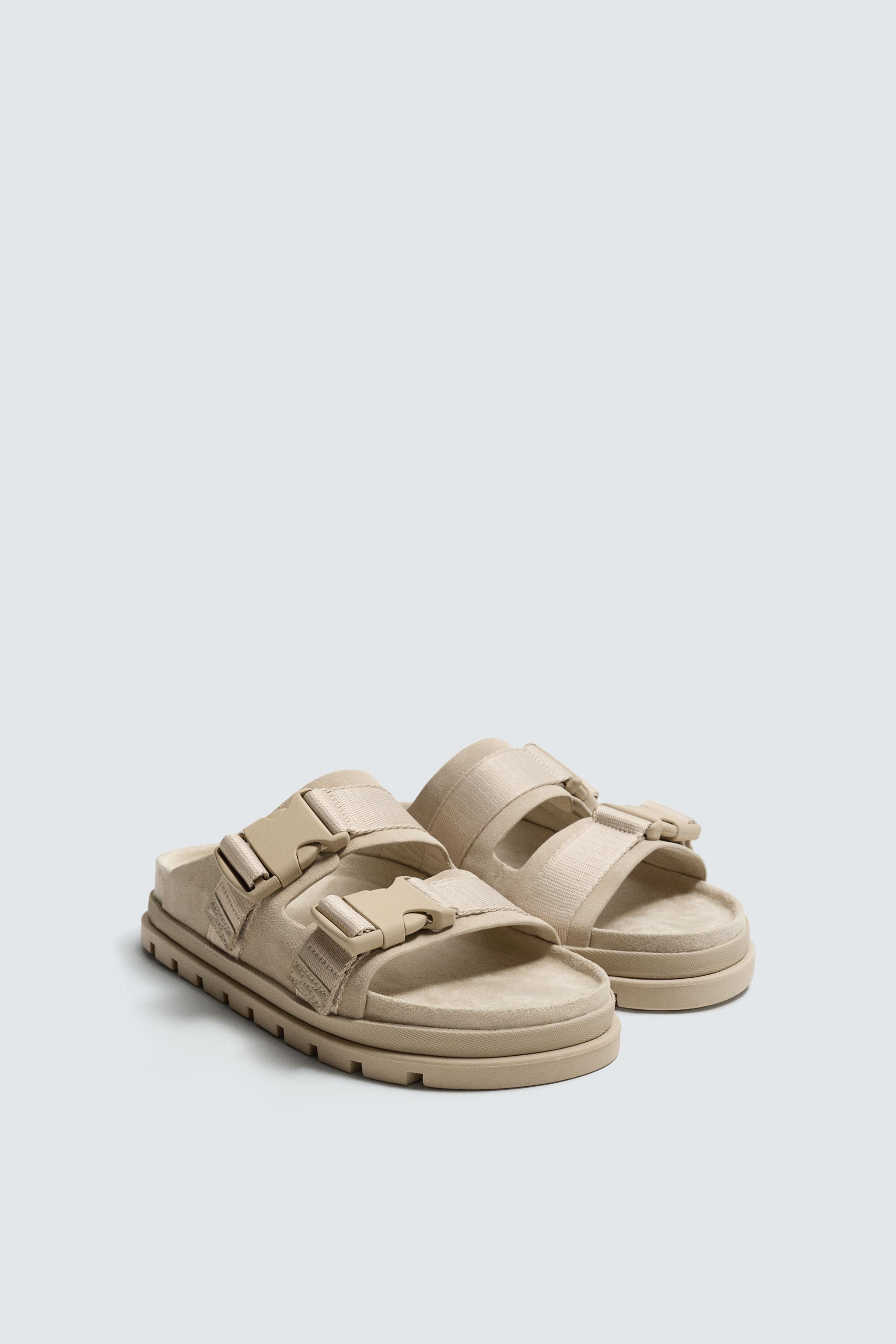 VOLUMINOUS LEATHER SANDALS