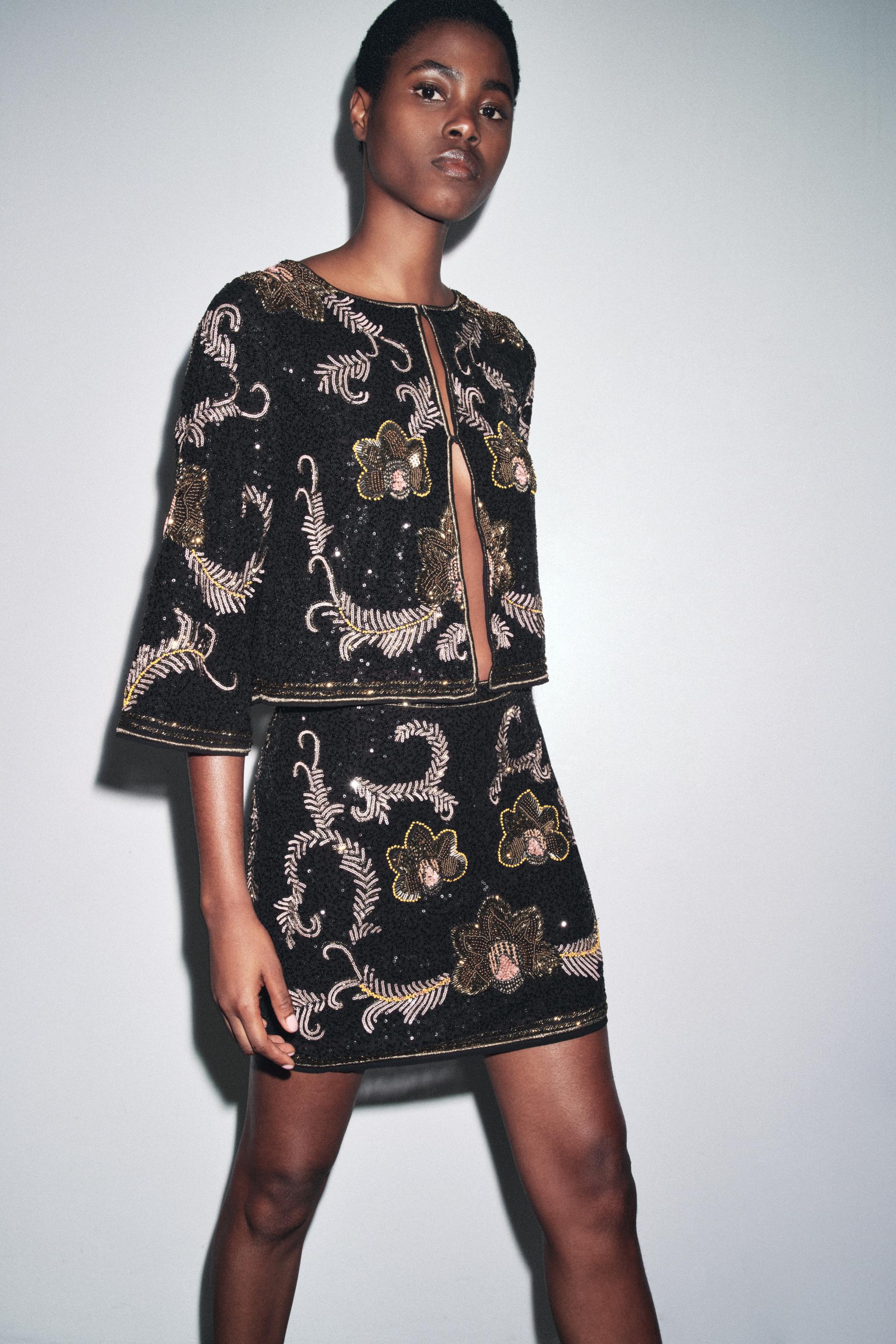 EMBROIDERED CAPE JACKET