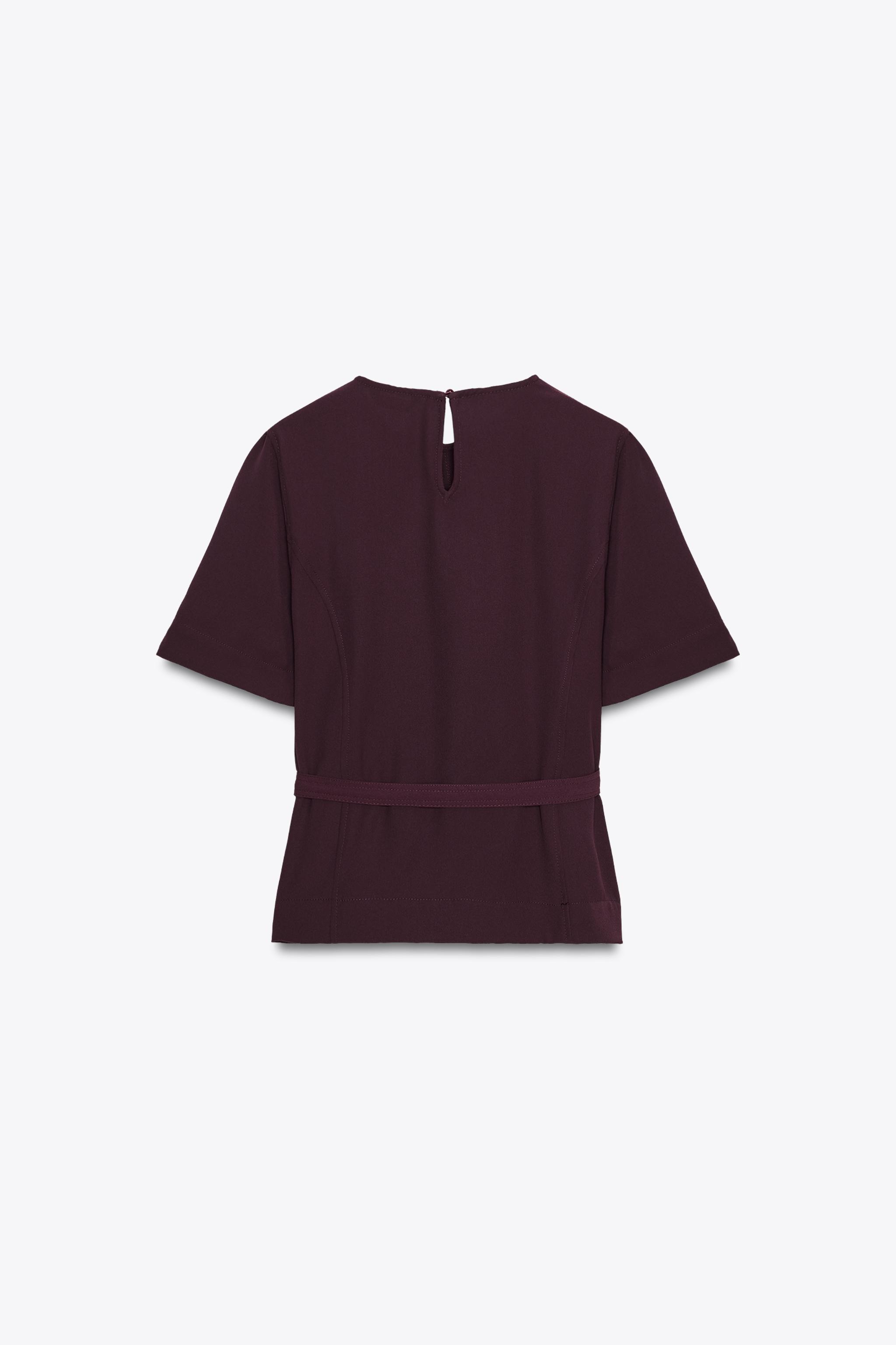SHORT SLEEVE BELTED TOP