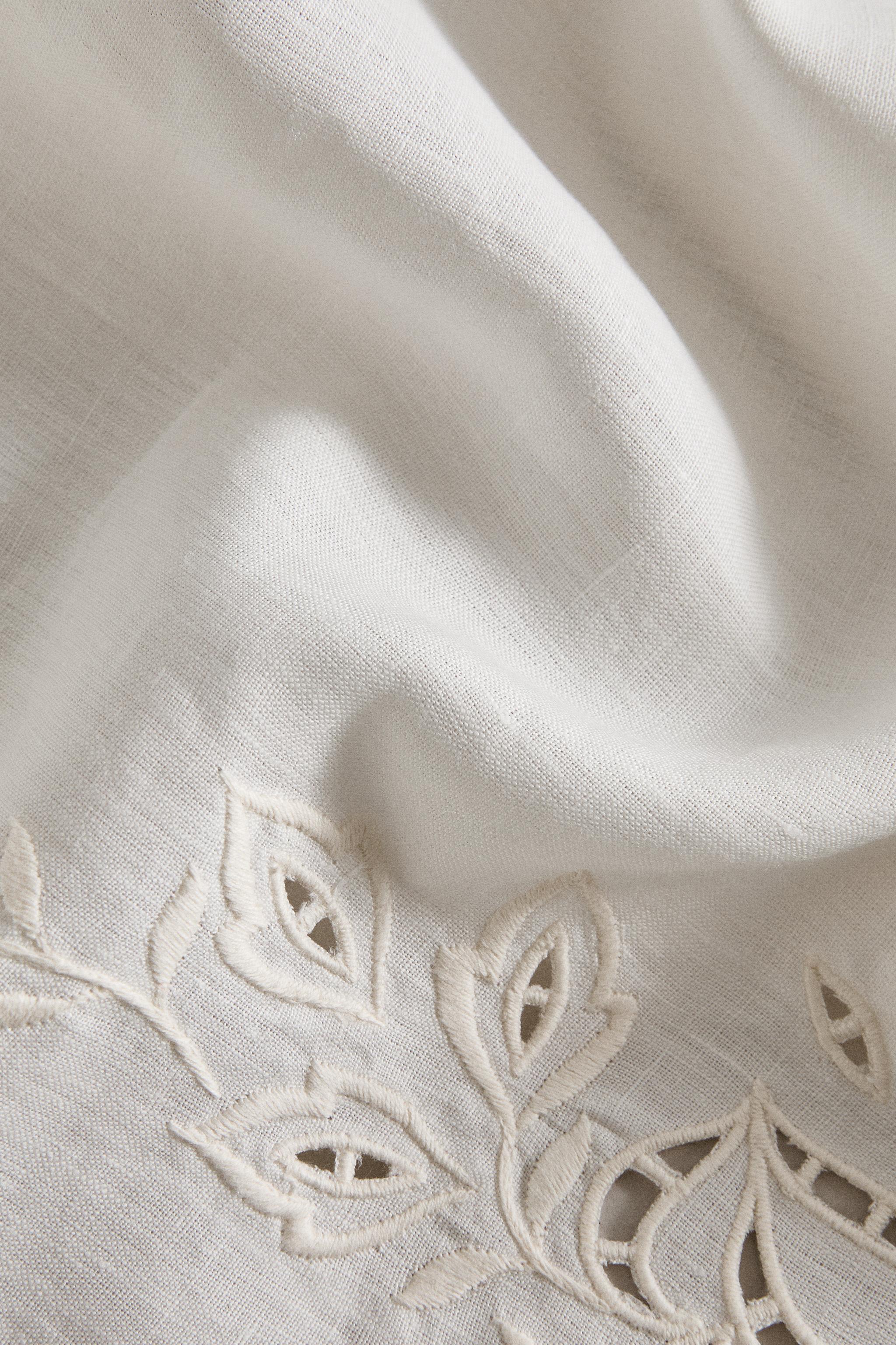 LINEN TABLECLOTH WITH FLORAL EMBROIDERY AND HEMSTITCHING