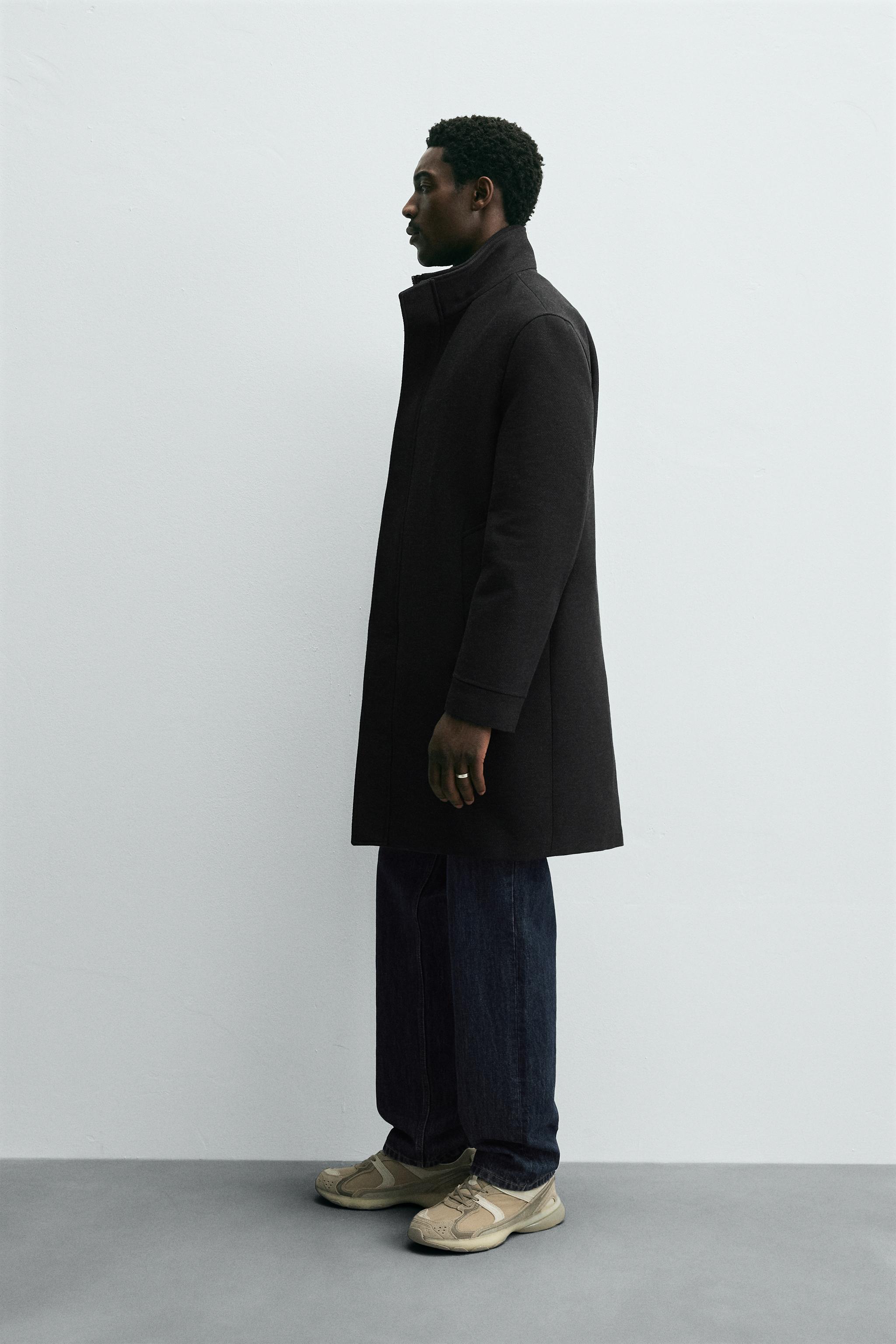 REMOVABLE COLLAR COAT