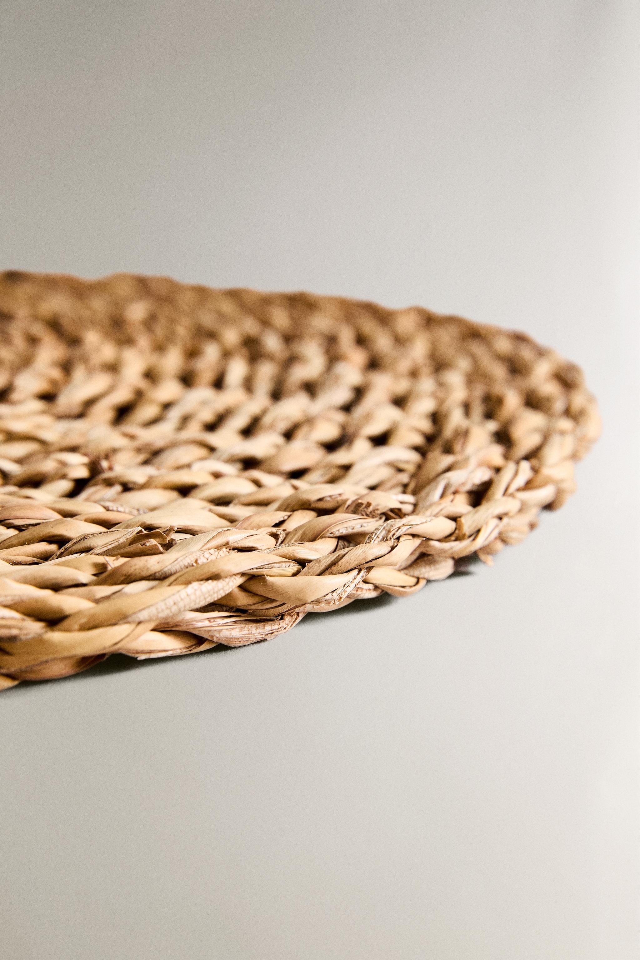 WOVEN FIBER PLACEMAT