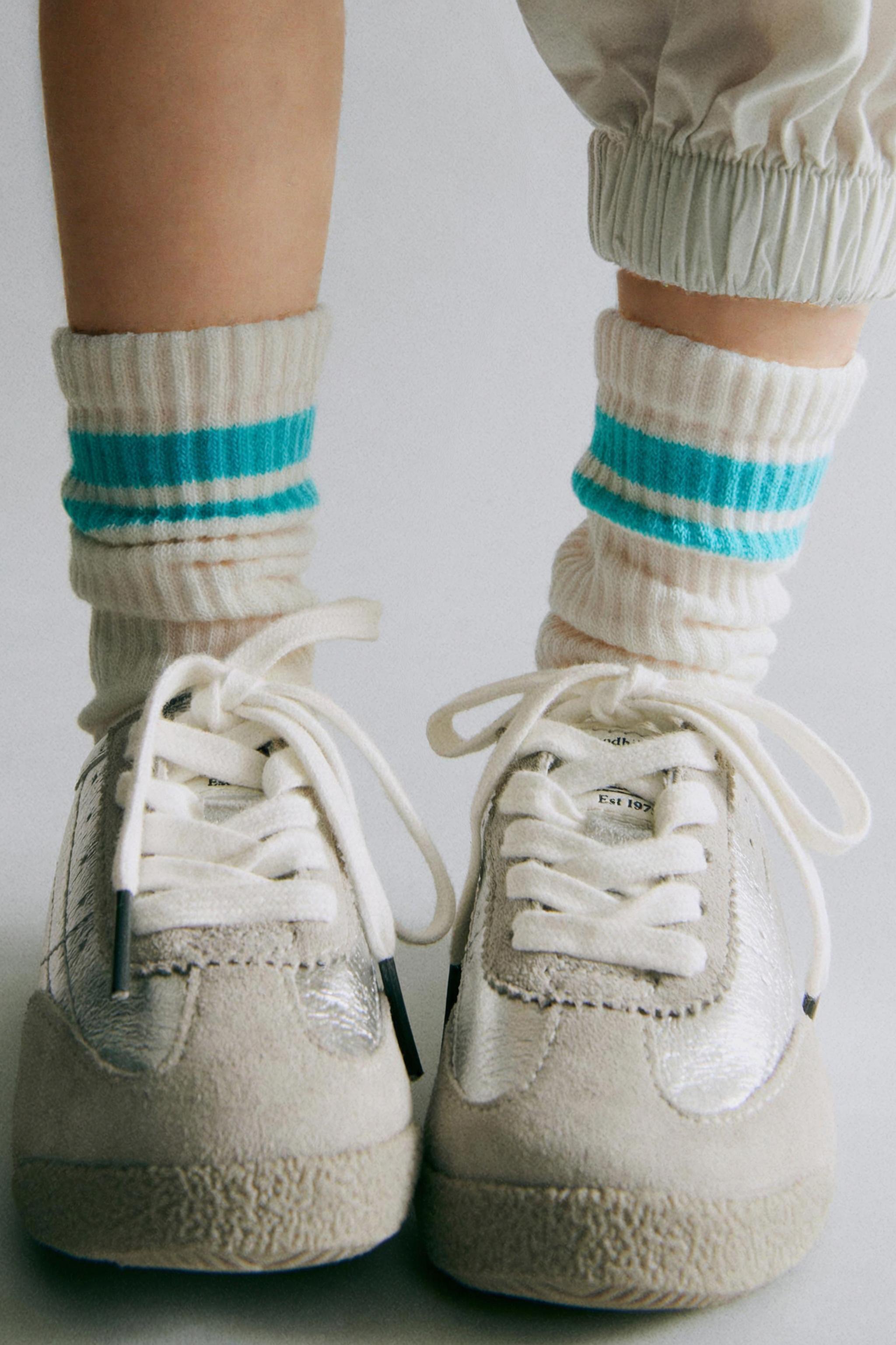 THREE-PACK OF STRIPED LONG SOCKS