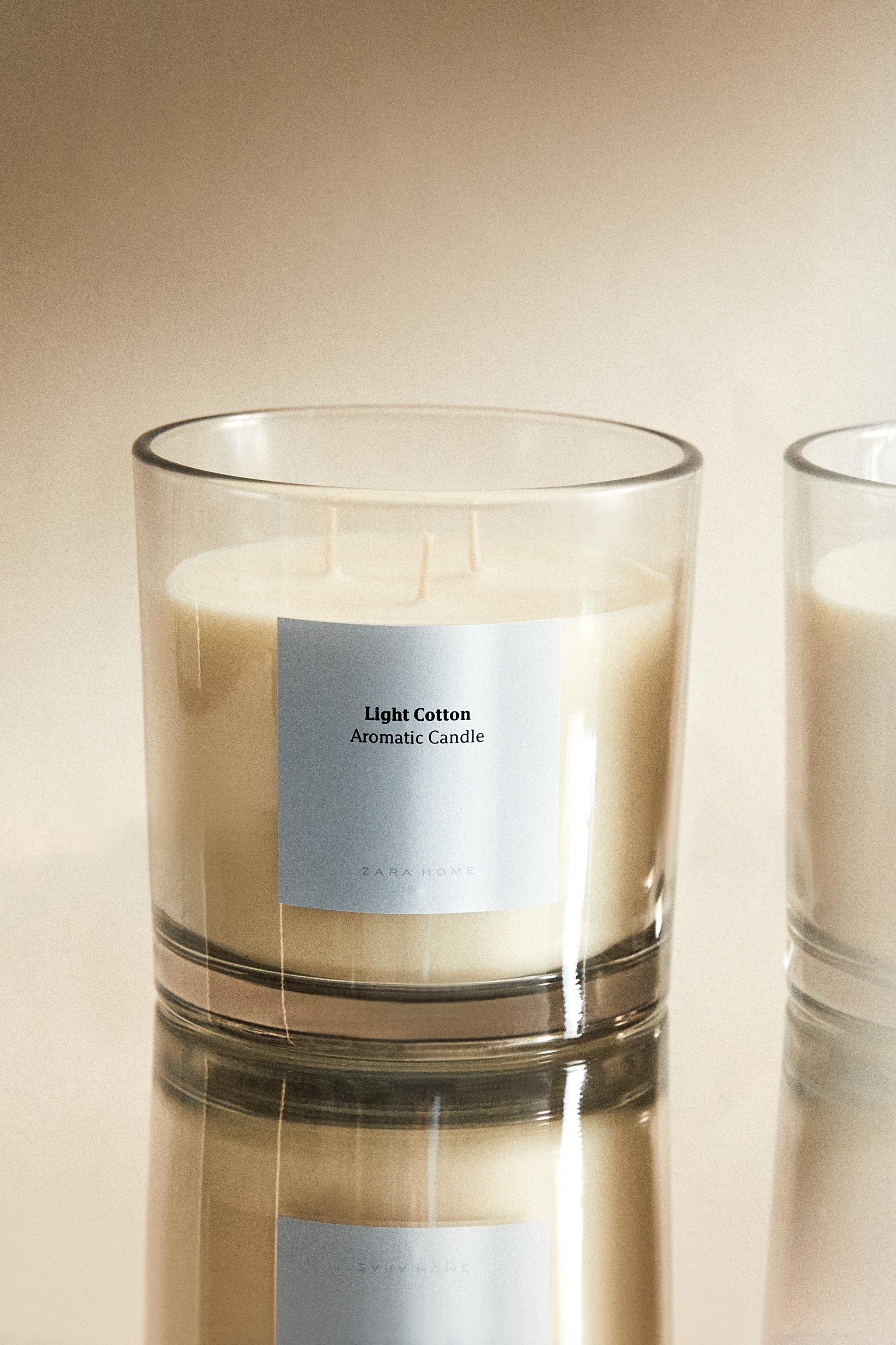 (620 G) LIGHT COTTON SCENTED CANDLE