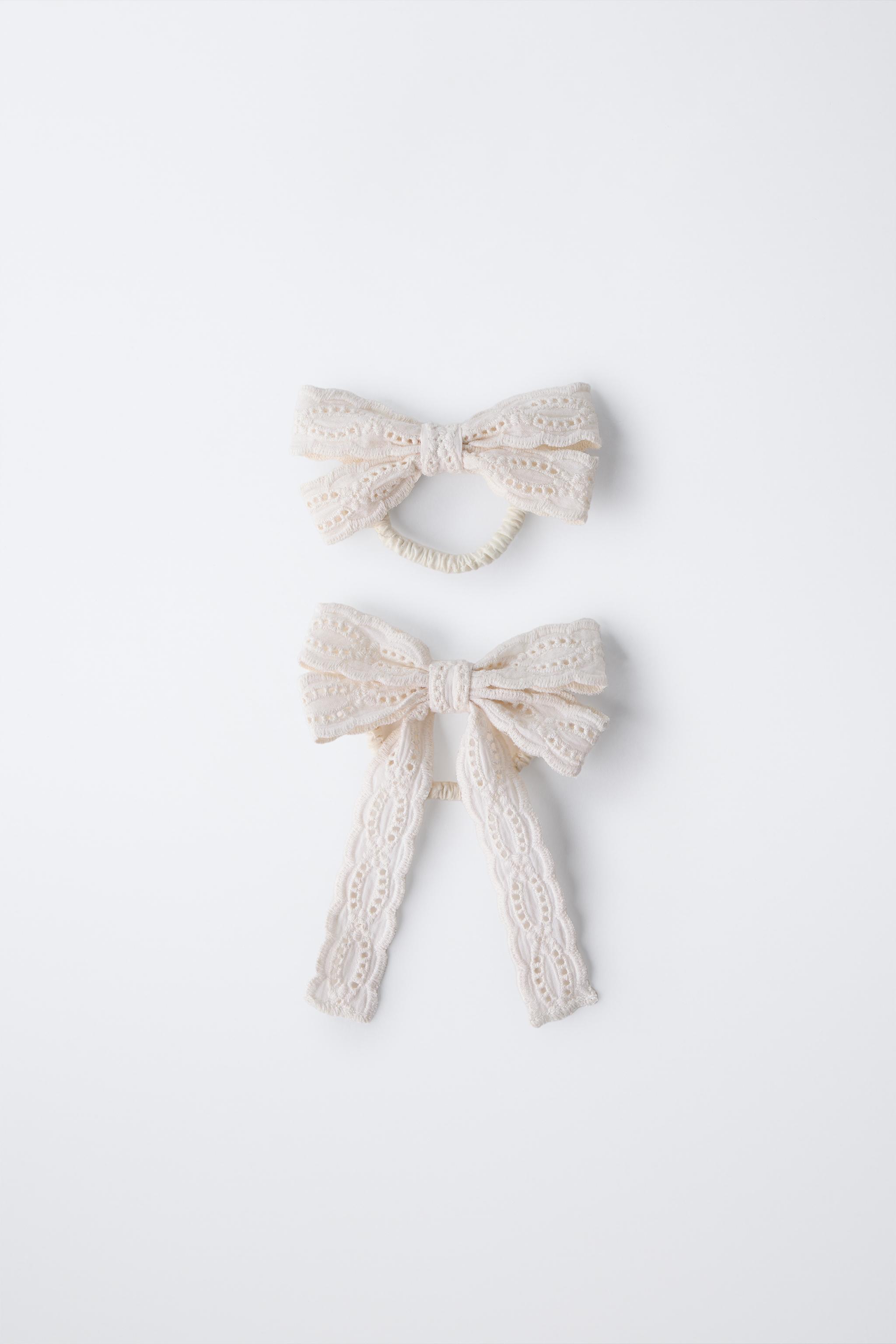 TWO-PACK OF HAIR SCRUNCHIES WITH CUT-OUT BOWS