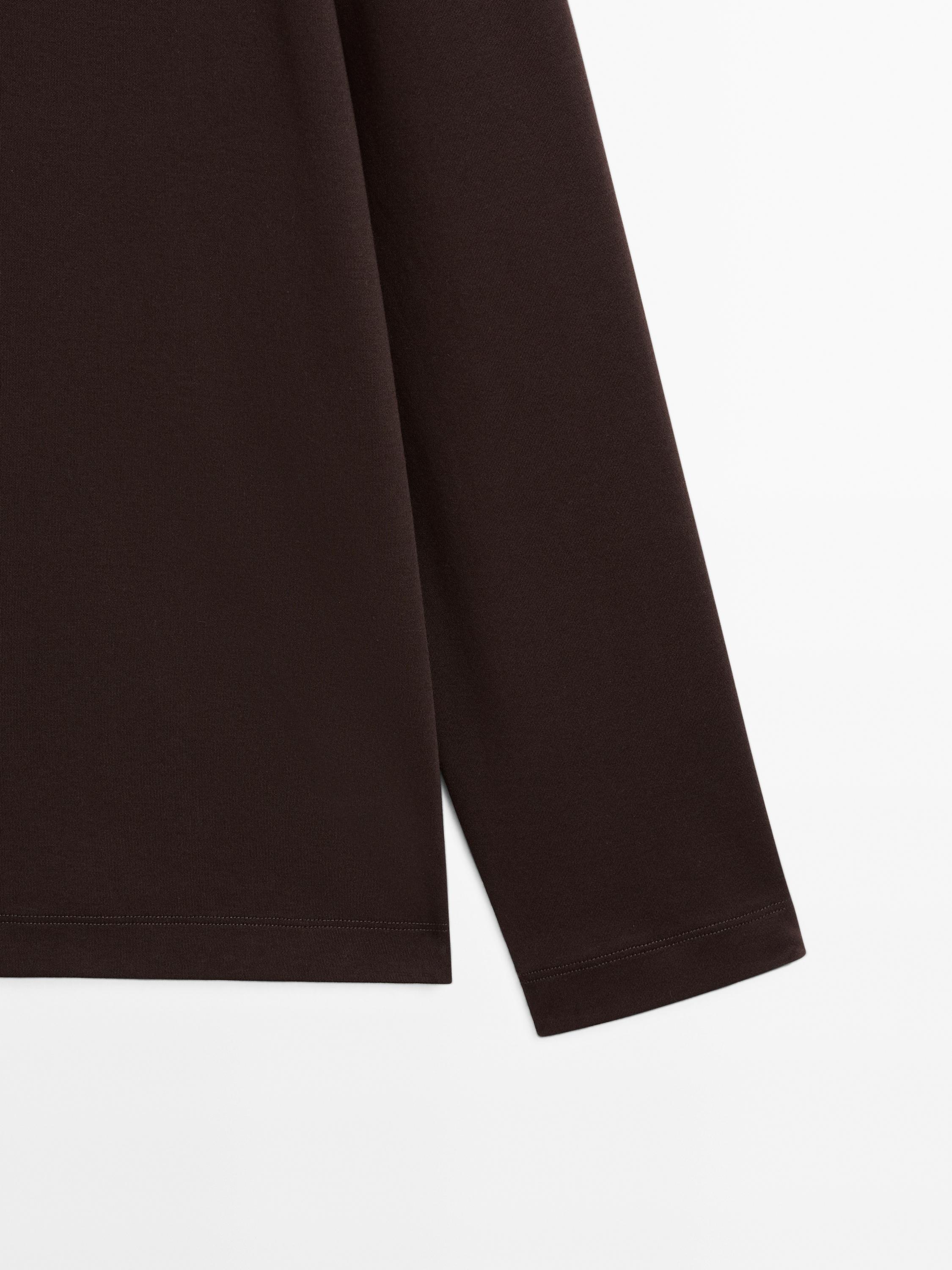 Long sleeve zip-up polo shirt