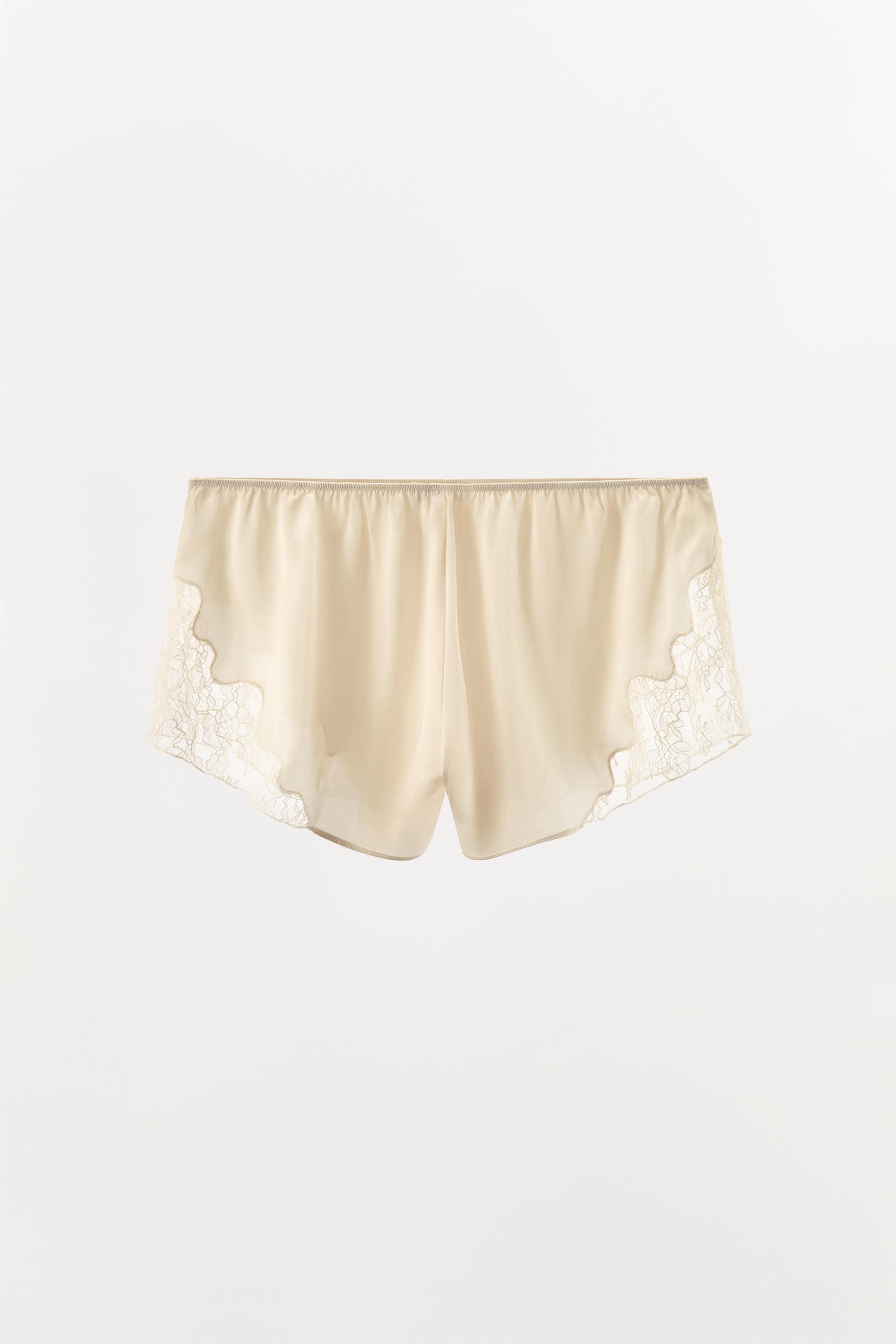 LACE TRIM PAJAMA SHORTS