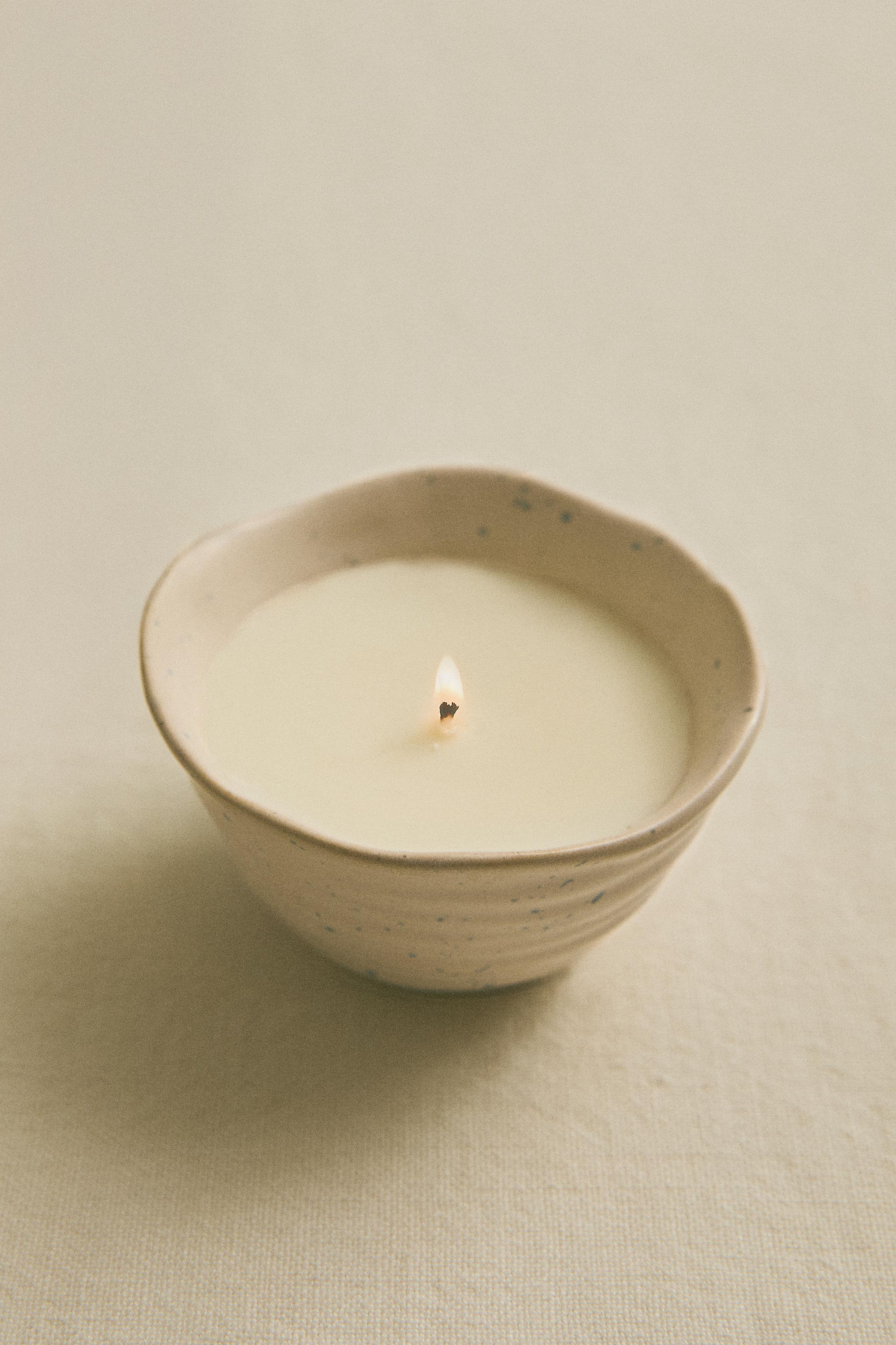 (120 G) CRÈME MIMOSA SCENTED CANDLE