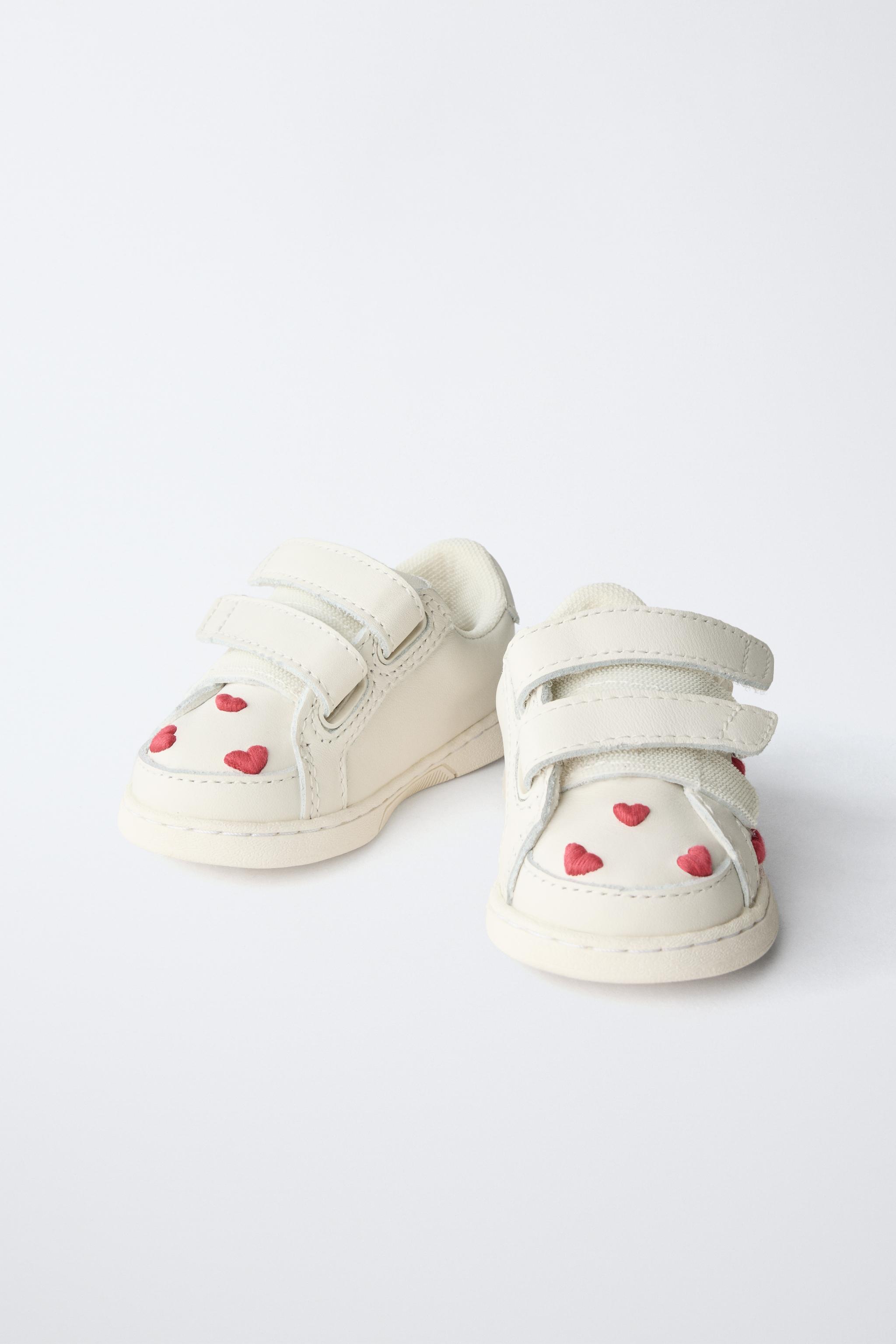 BAREFOOT HEART SNEAKERS