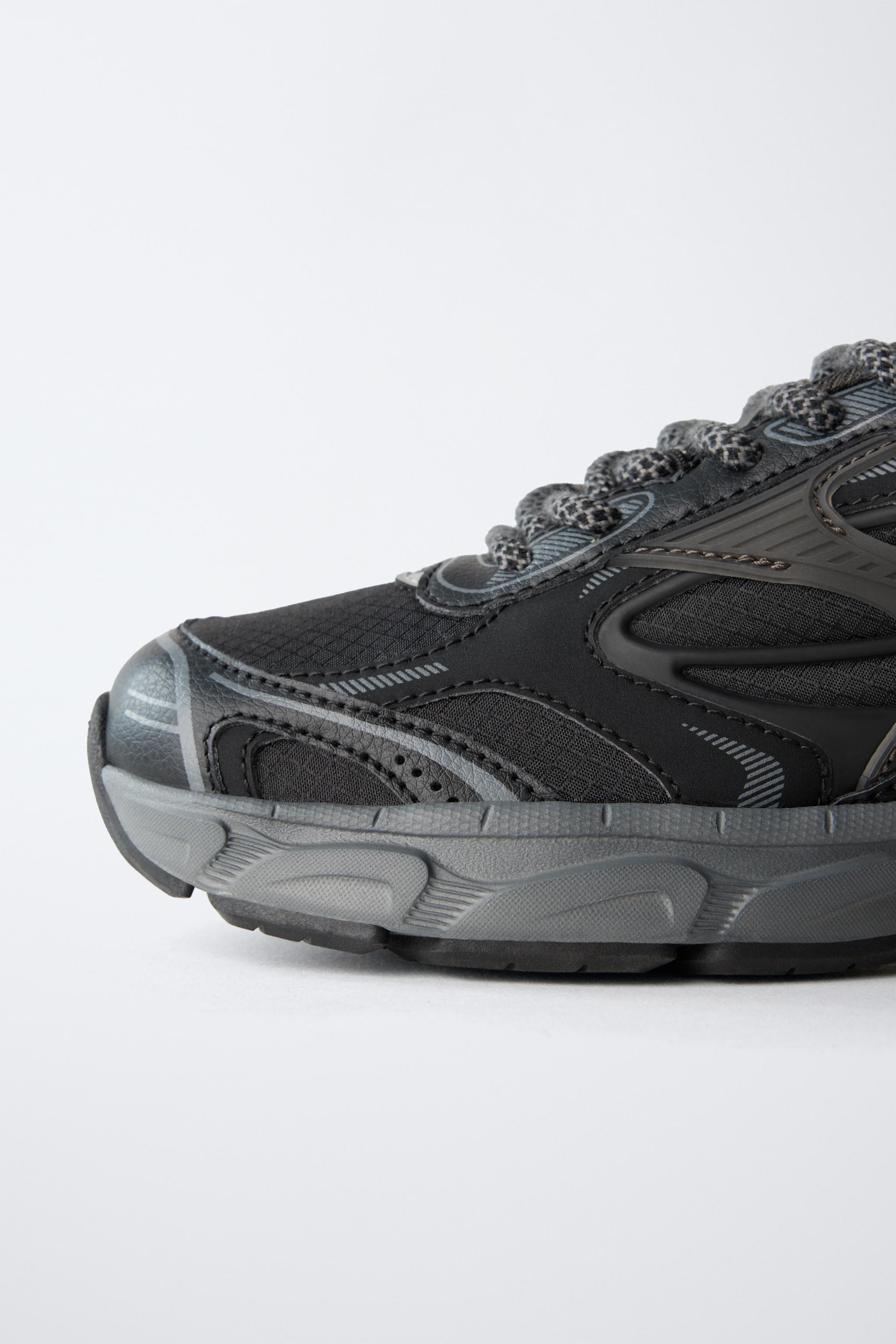 MULTI-PIECE SNEAKERS